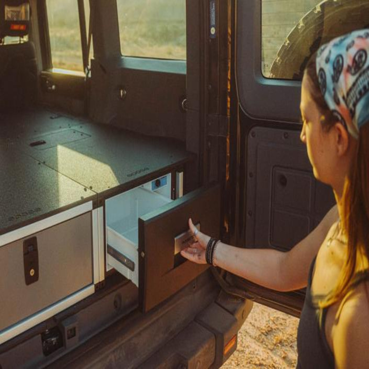 GOOSE GEAR Ineos - Grenadier - 2024-Present - 1st Gen - Explore Series - Drawer Refrigerator Module w/Fitted Top Plate - 19-1/4"w x 10"h x 34"d - 1148-GGR-SH