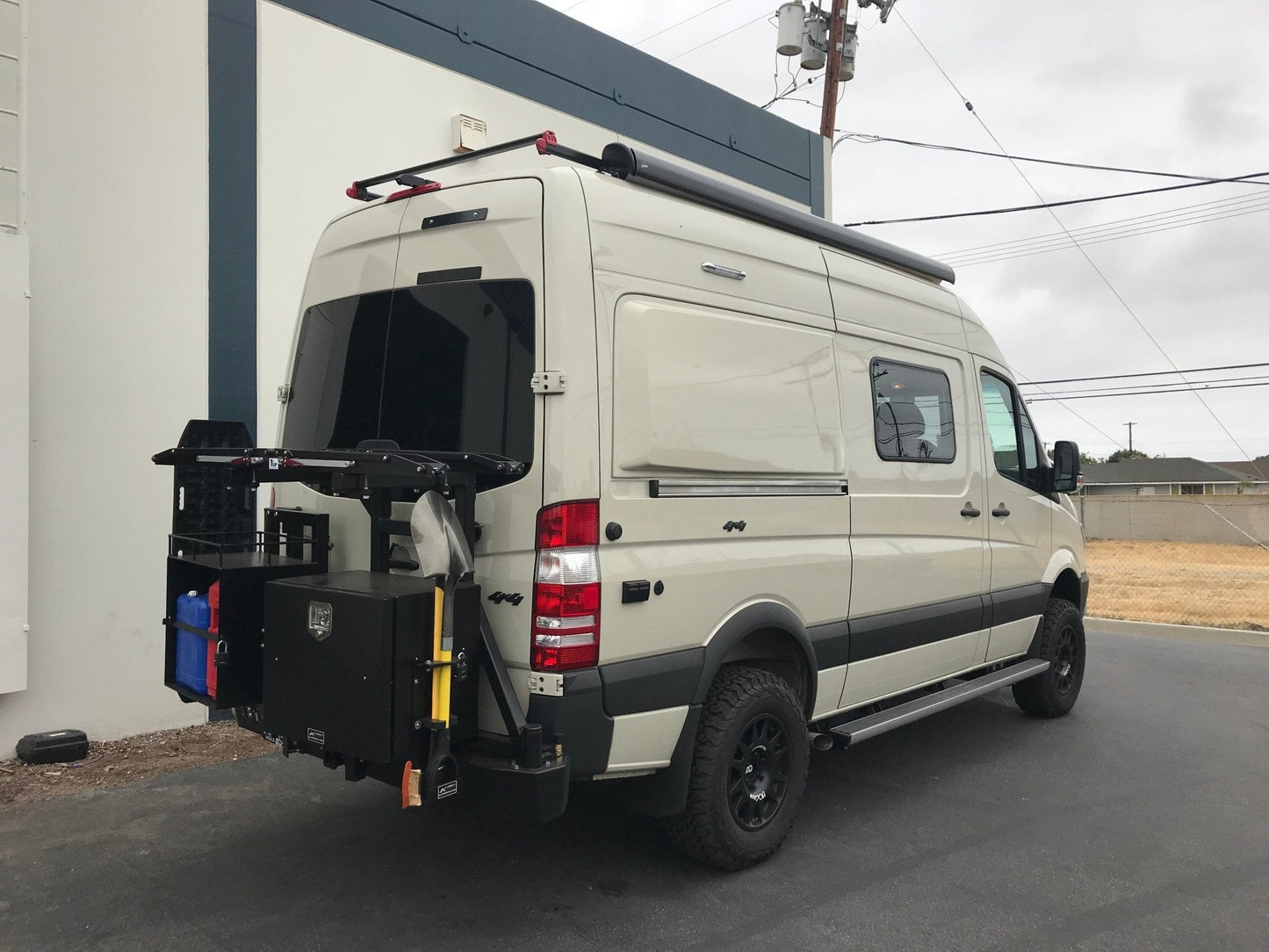 GOOSE GEAR Winnebago Revel 2017-2020 - Rear Plate System  - 1092-GGR-SH