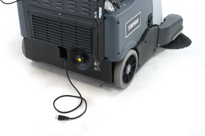Advance SW900 33" Battery Self-Propel Floor Sweeper with 15 Gallon Hopper - 56383323