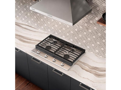 Samsung 30" Gas Cooktop, 4 Sealed Burners, 45K BTU, Continuous Cast Iron Grates, LP Conversion Kit, ADA Compliant – NA30R5310FS-KT