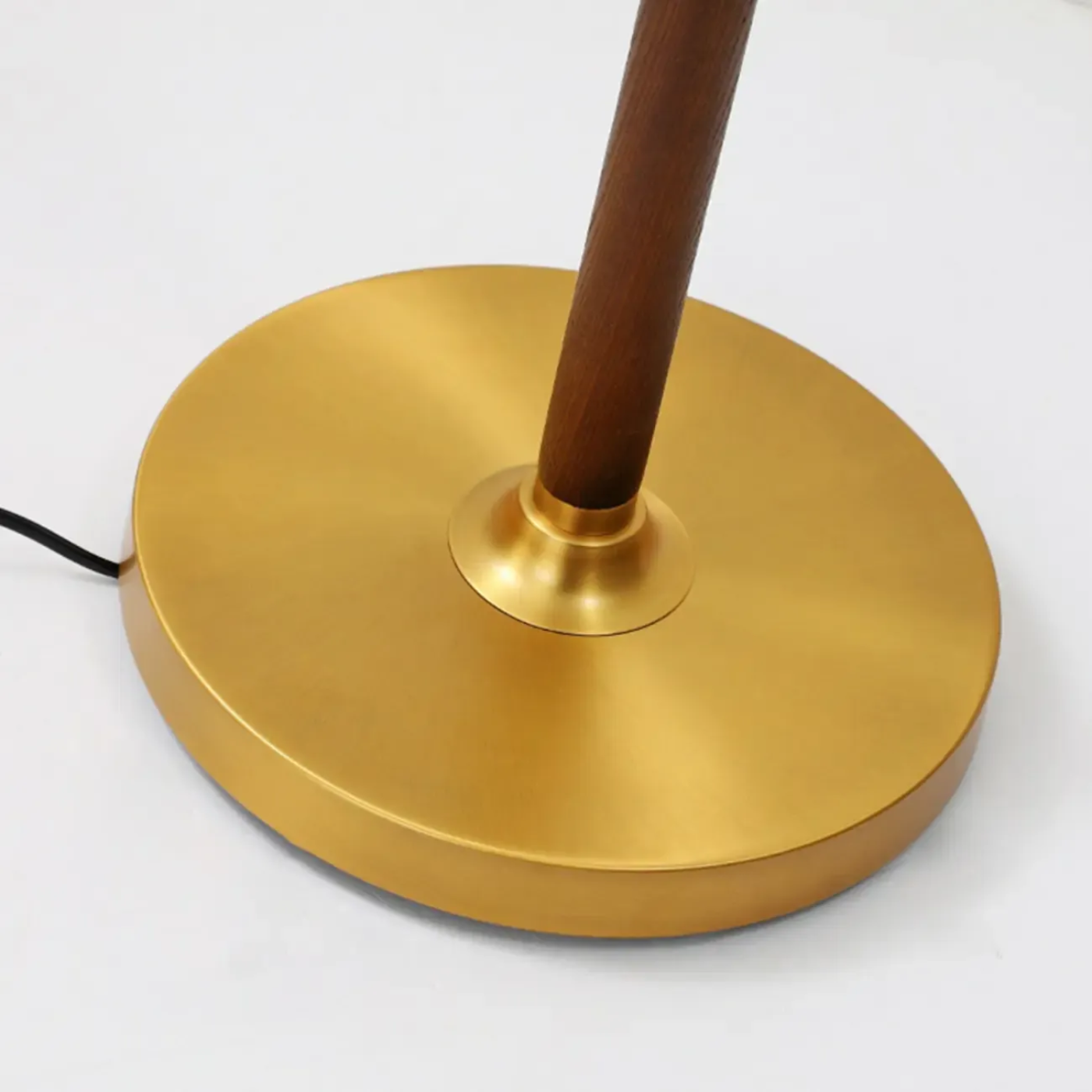 Kinnls Evan Modern Metal Floor Lamp