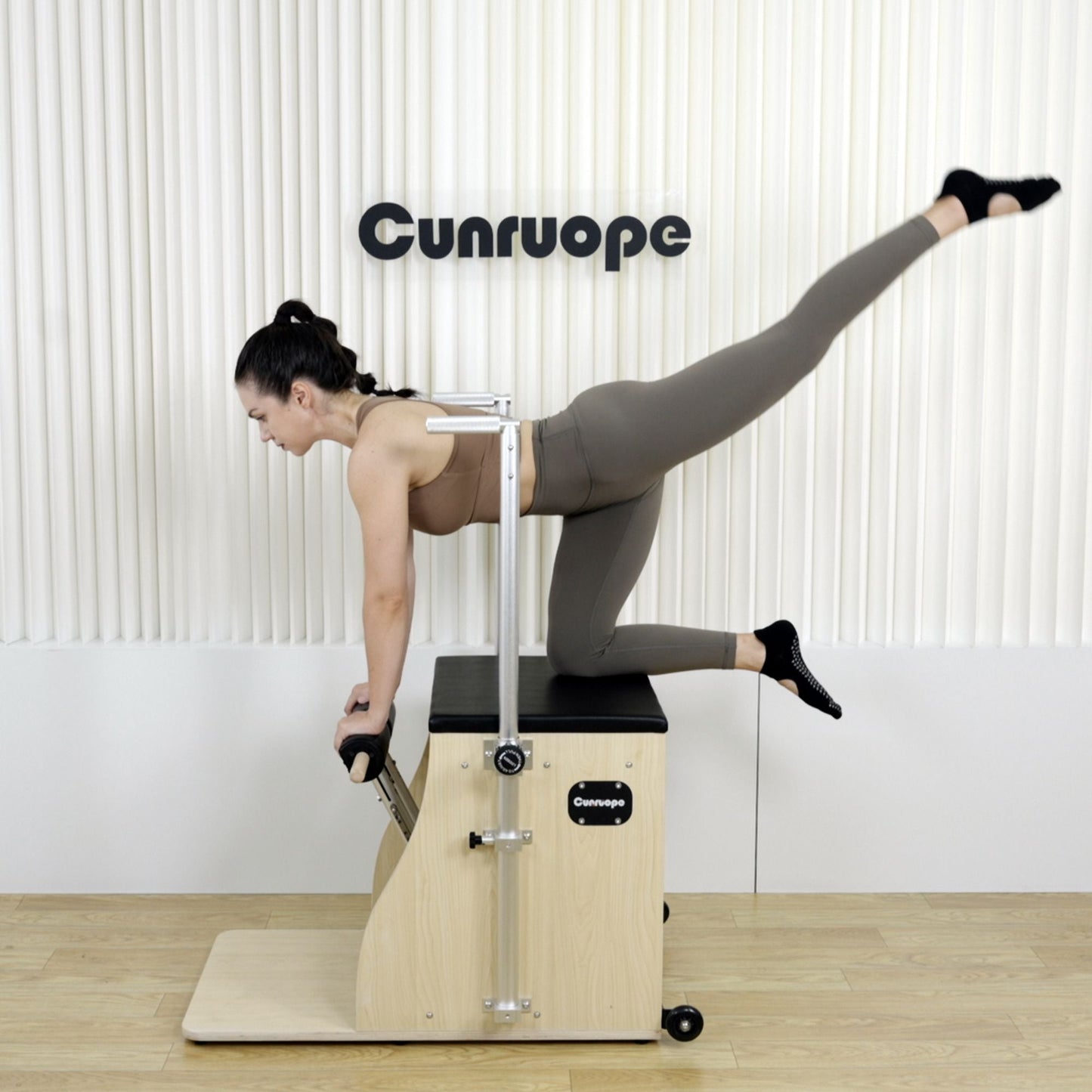 Cunruope M2 Wunda Chair with Handles Plus - WC-1