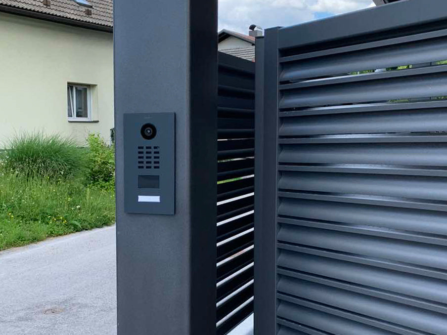 DoorBird D2101V IP Video Door Station, 1 Call Button in Titanium