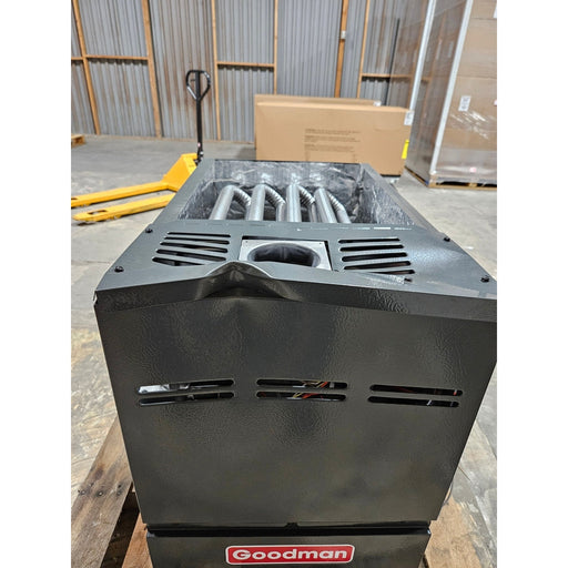 The Furnace Outlet Scratch and Dent Goodman 80% AFUE 80,000 BTU 2-Stage Gas Furnace - Upflow/Horizontal - 17.5" Cabinet - 1,200 CFM - GM9C800803BN-2309078350