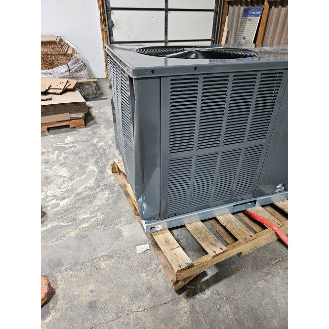 Scratch and Dent Goodman 2 Ton 13.4 SEER2 Self-Contained Horizontal Package Heat Pump - GPHH32441-2312133693