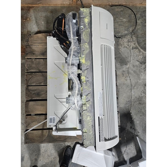 The Furnace Outlet Scratch and Dent Amana Distinctions Amana Distinctions Model 14,700 BTU PTAC Unit with Heat Pump and 5 kW Electric Heat Backup Model DHP153A50AA - 2211762350