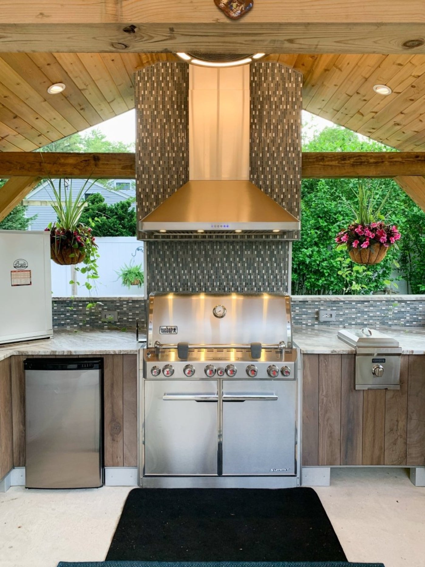Proline Wall-Mounted Range Hood 900/1200 CFM Stainless Steel - PLJW-129