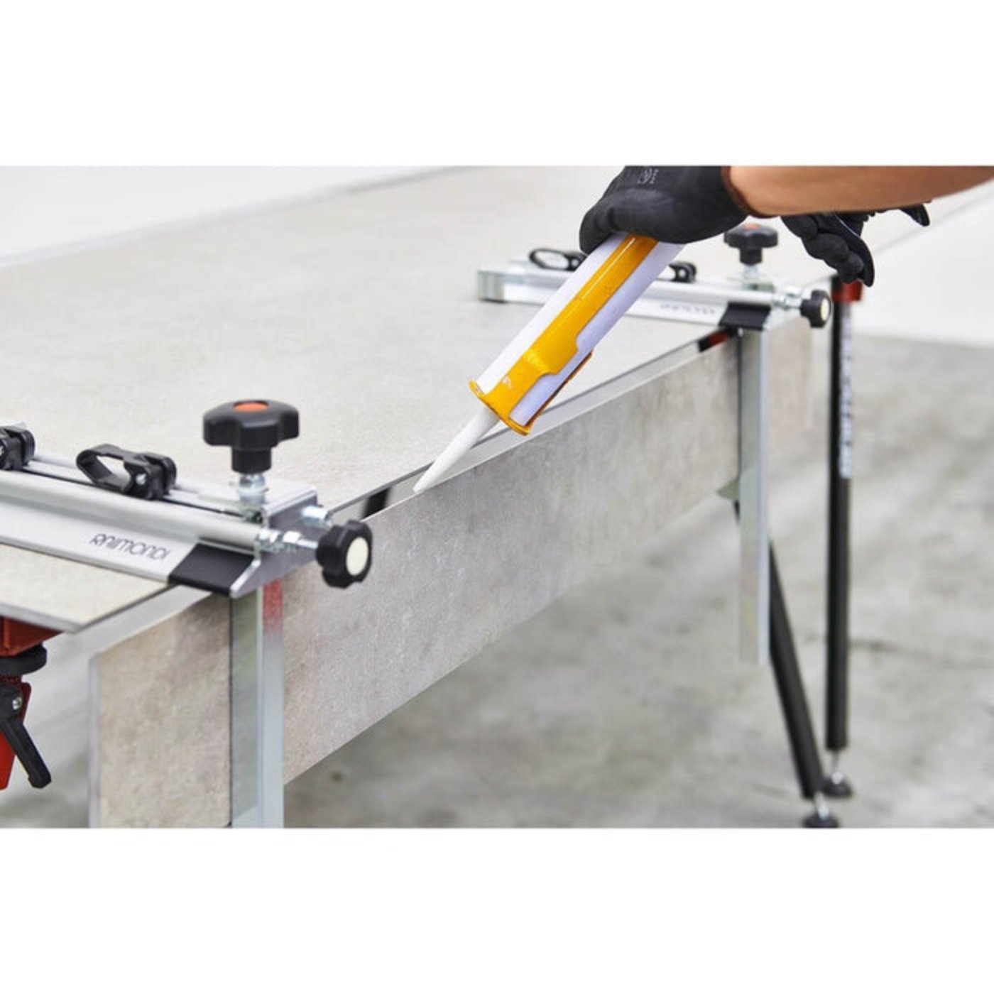 Raimondi Tip-Top Clamp for Mitering Large Format Tile - TCWBFUMC