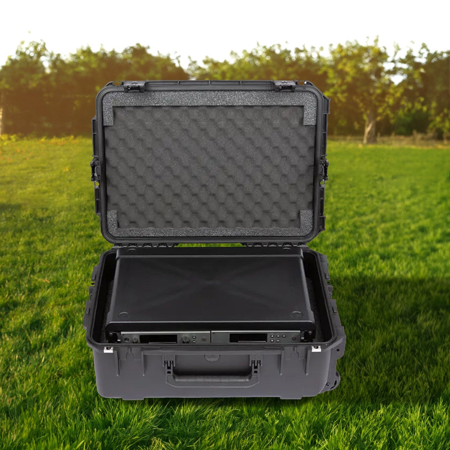SKB 2U iSeries 13" Injection Molded Fly Rack with Built-In Wheels and Handle - 422018
