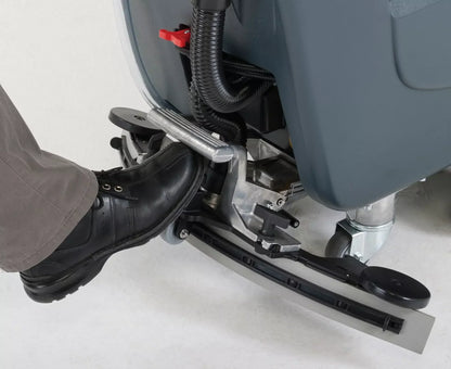 Advance SC500 Walk-Behind Floor Scrubber – 56384686