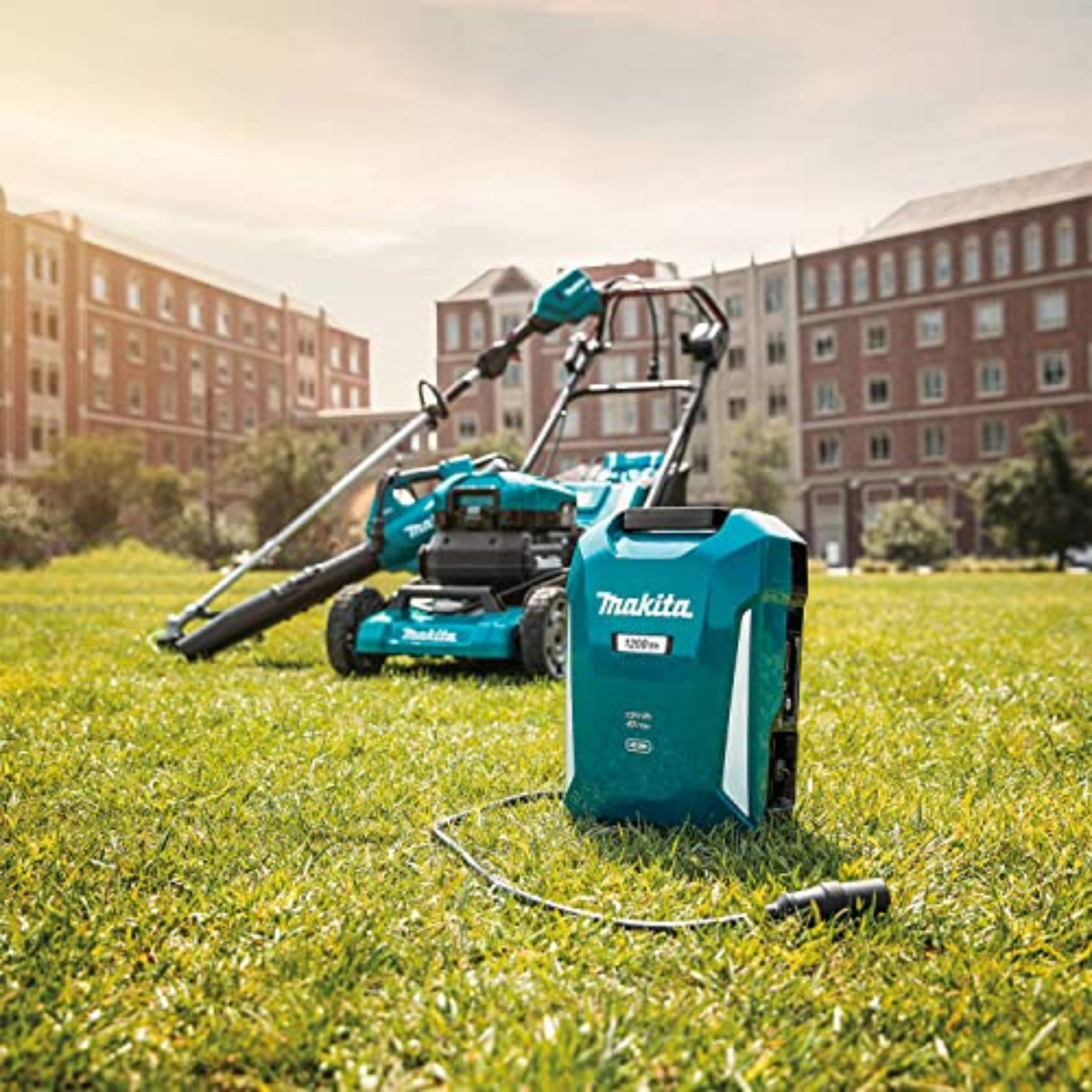 Makita 40V Max ConnectX 1,200Wh Portable Backpack Power Supply - PDC1200A01