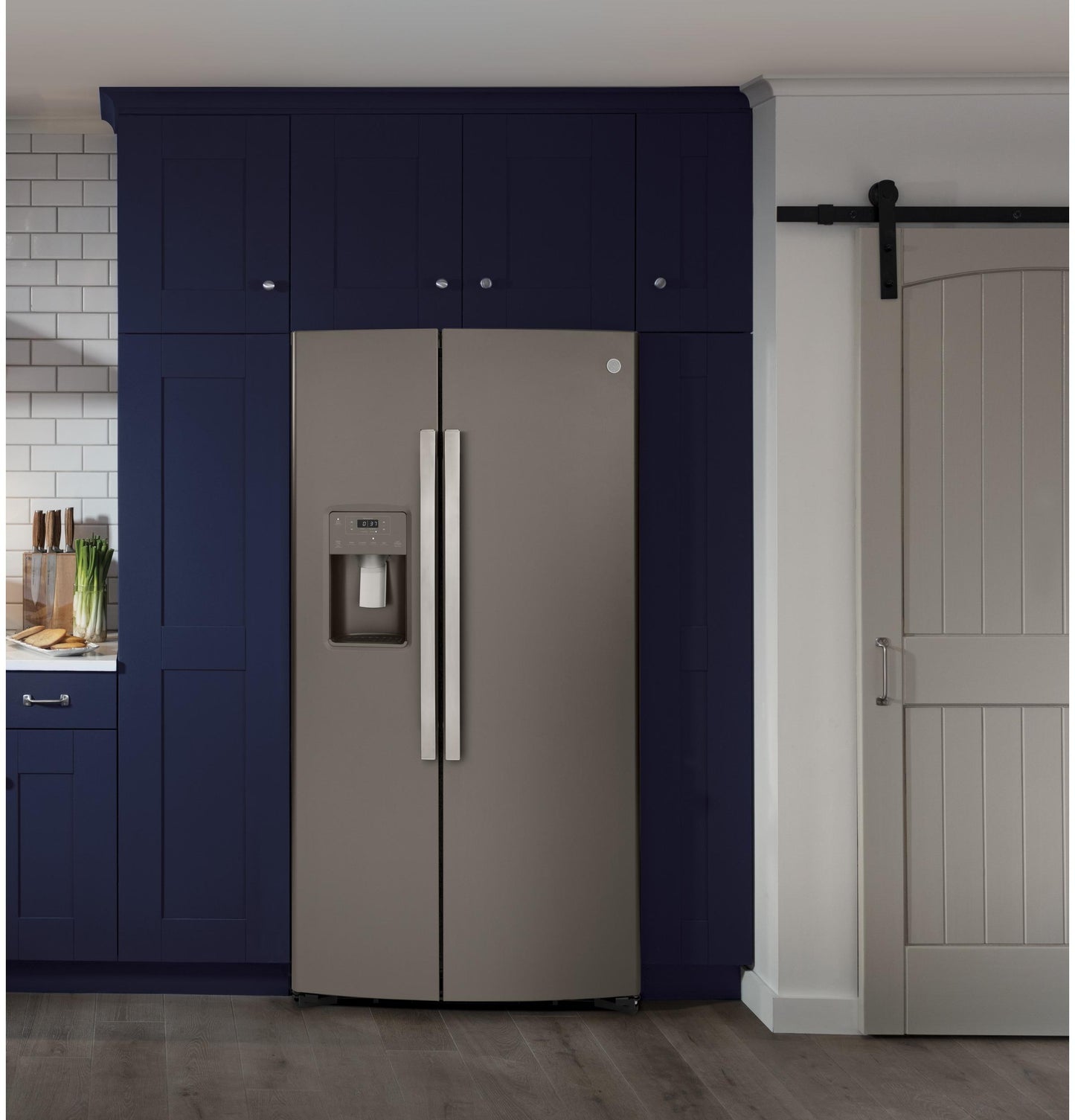 GE APPLIANCES GSS25IMNES GE® 25.1 Cu. Ft. Side-By-Side Refrigerator - GSS25IMNES-KT