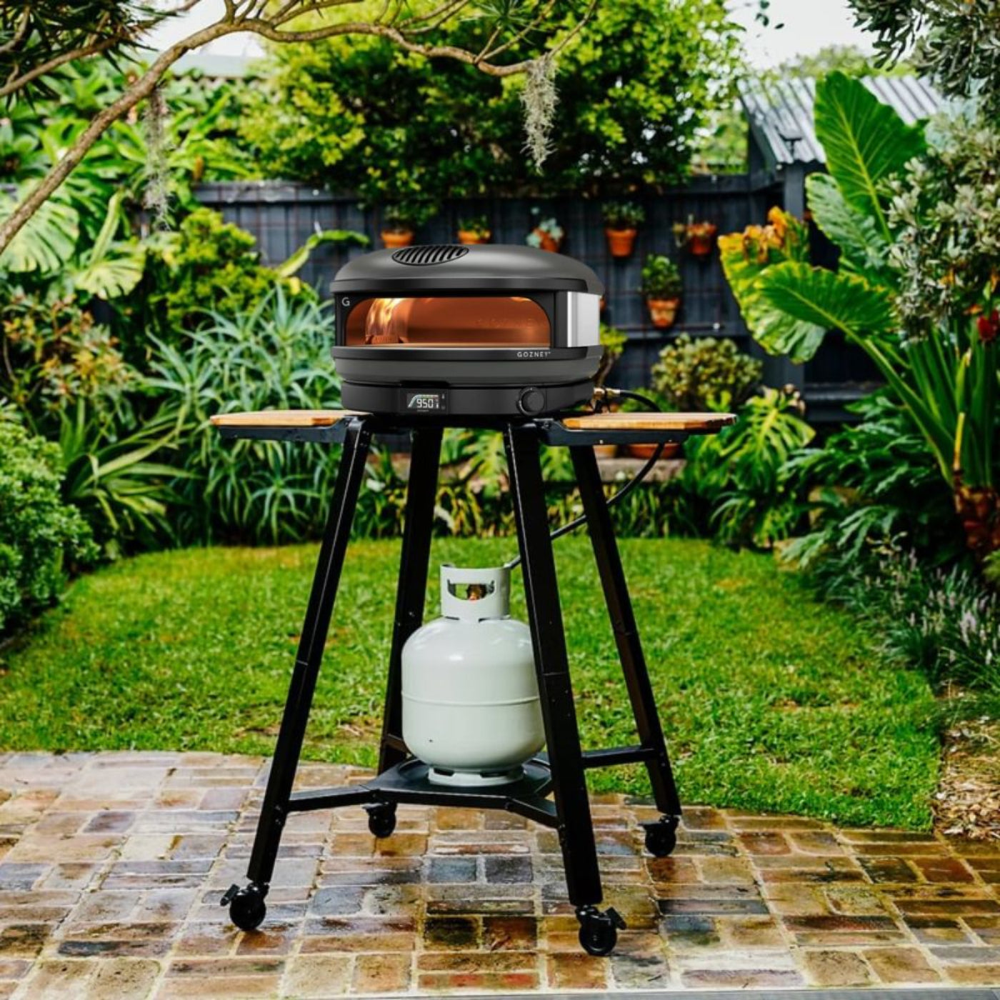 Gozney Off-Black Arc XL Outdoor Propane Gas Freestanding Pizza Oven Bundle - GAPOBUS1624 | AA1786 | AD1775 | DELANTALGW