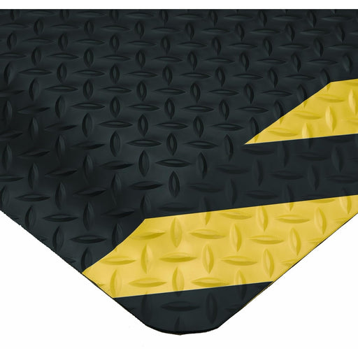 Wearwell Diamond-Plate SpongeCote UltraSoft Mat, 4' Width x 75' Length x 15/16" Thickness, Black/Chevron - 414.1516x4x75CHV