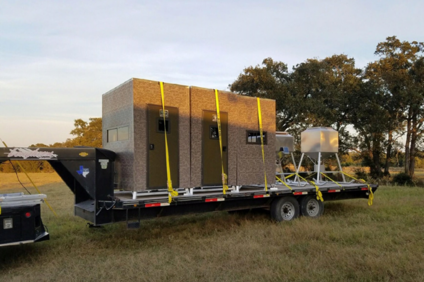 Big Dogg Deer Blinds Aluminum and Insulated Deer Blinds 6' X 6' Elevated with 8' Base and Detachable Ladder Big Dogg - BD6X68BDL