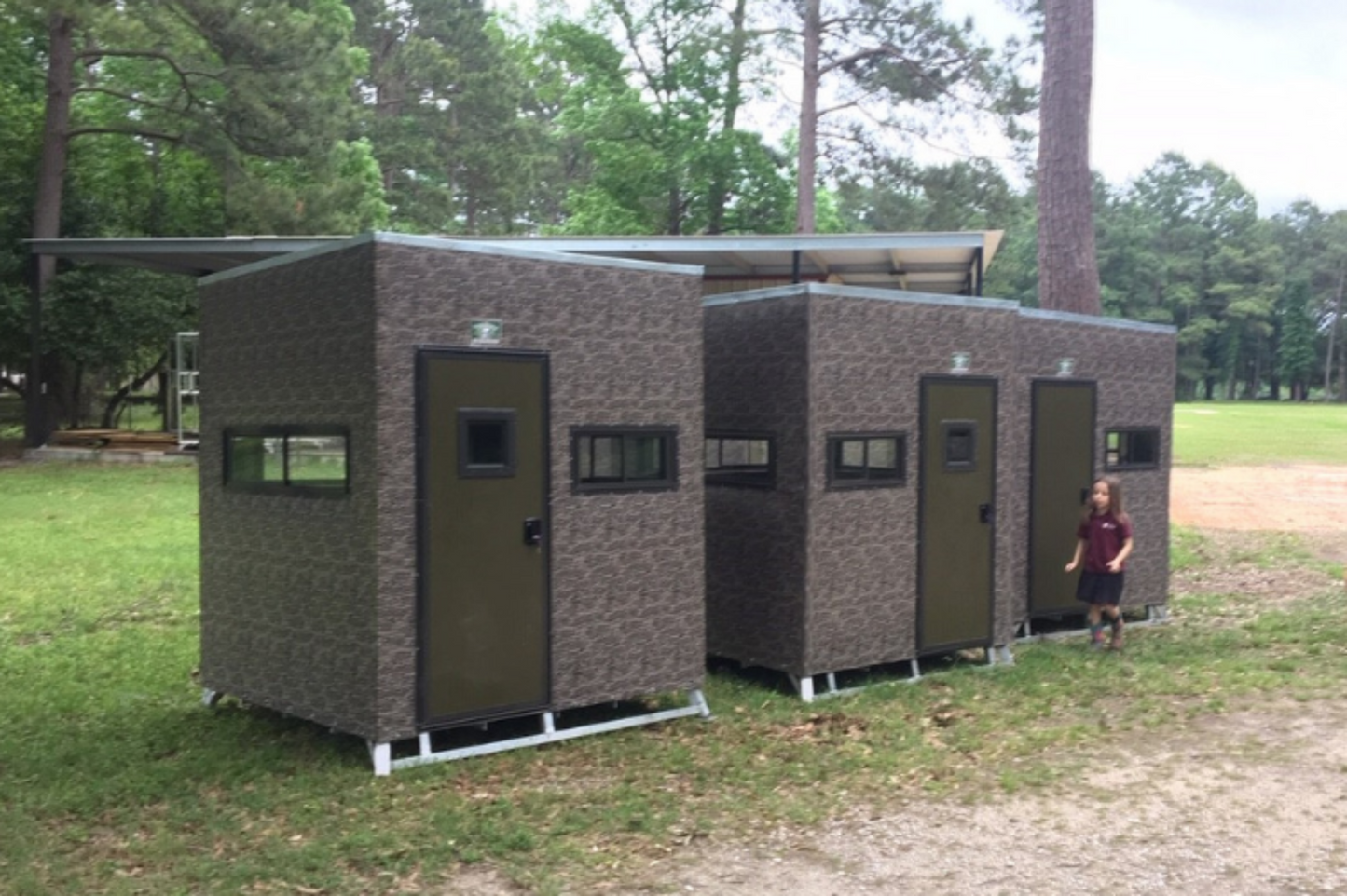 Big Dogg Deer Blinds Aluminum and Insulated Deer Blinds 6' X 6' Elevated with 5' Base, Stairs, Porch & Railings Big Dogg - BD6X65BSPR