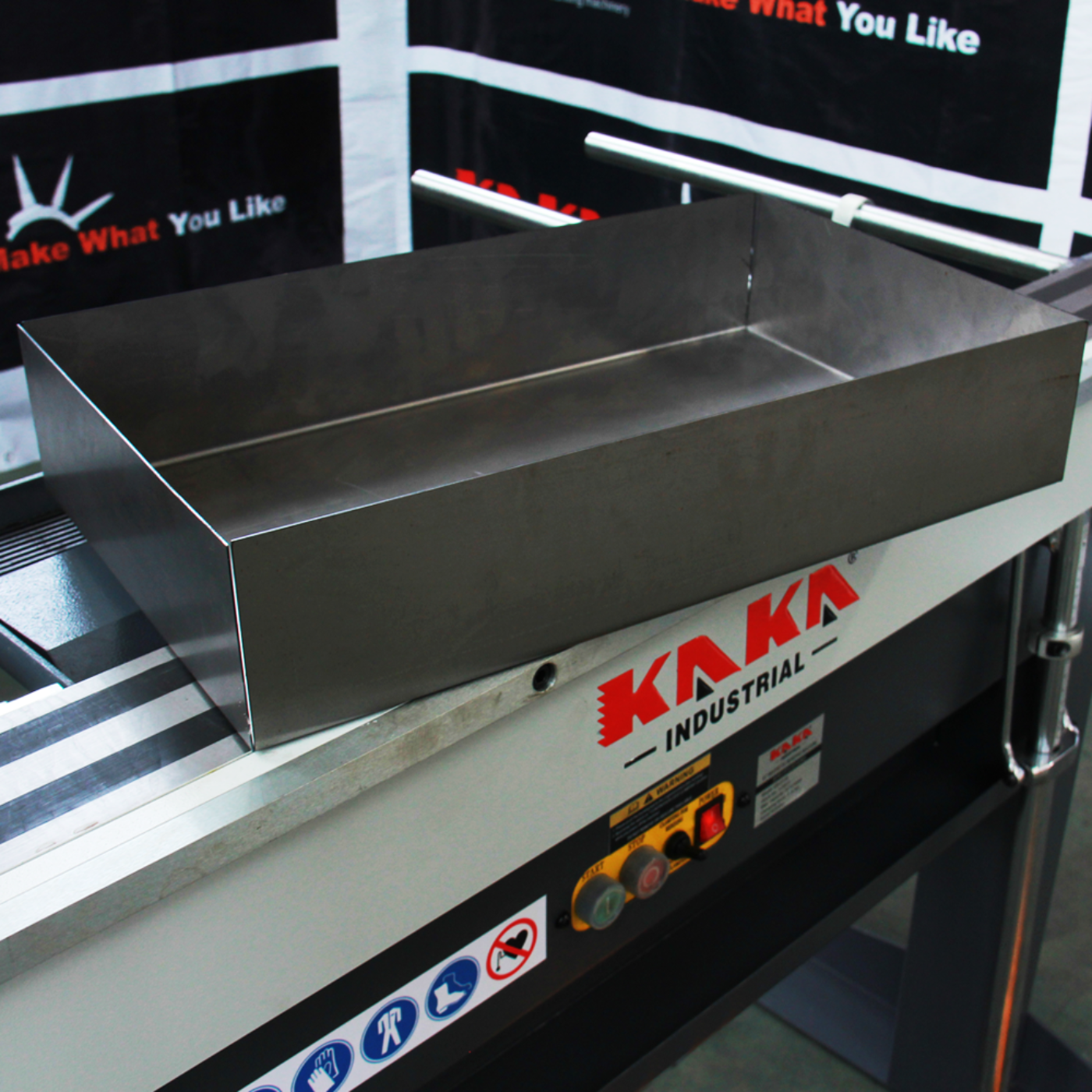 KAKA INDUSTRIAL Magnetic Pan and Box Brake, 52-Inch Electro Metal Brake Bender, 16-Gauge 6.5-Ton Box and Pan Brake, Bend Boxes or Pans to Any Depth Metal Bending Brake 220V-60HZ-1PH EB-5216 - 173410