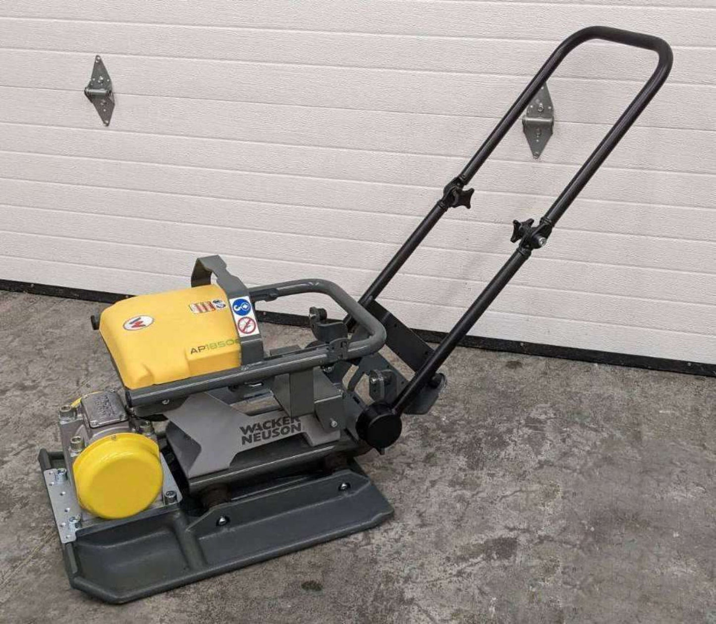 Wacker Neuson AP1850e (No-KIT) Battery-Operated Vibratory Plate #5100038319