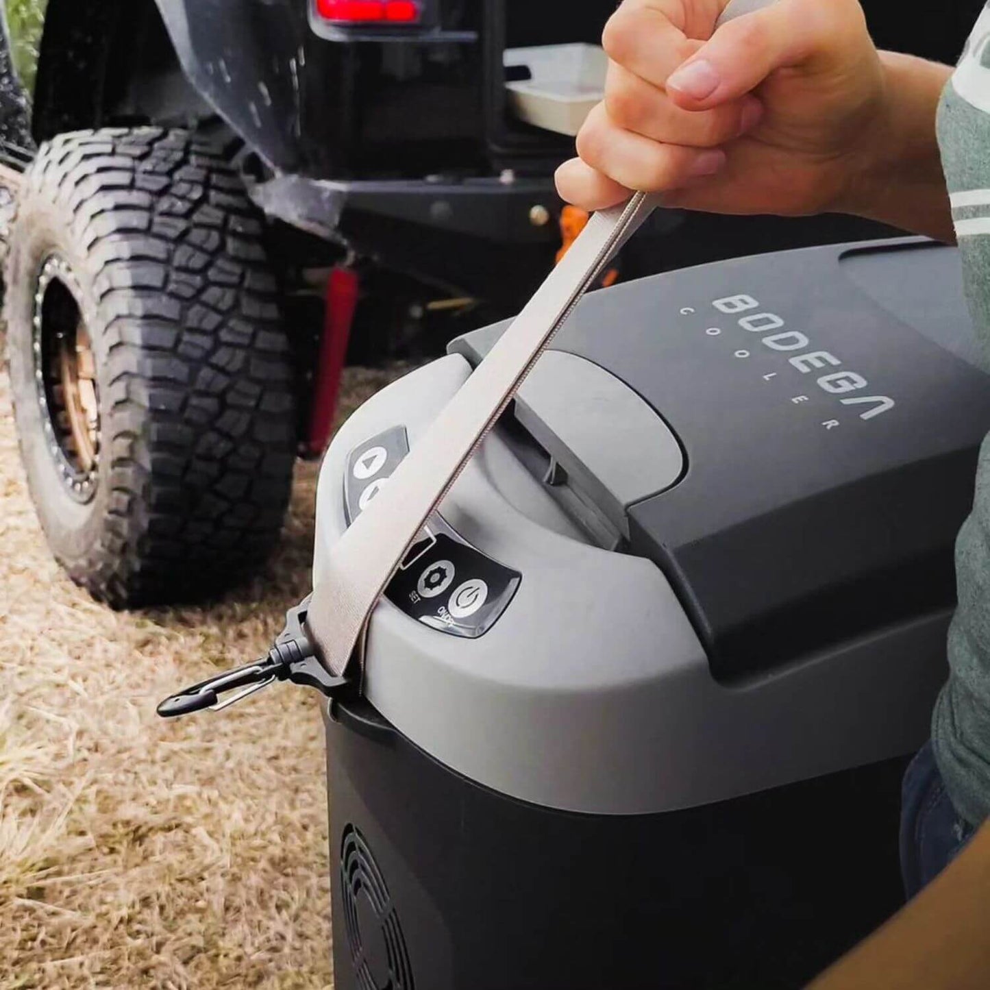 BODEGA cooler 2026 Mini Car Fridge 16QT with Shoulder Belt - YCD15