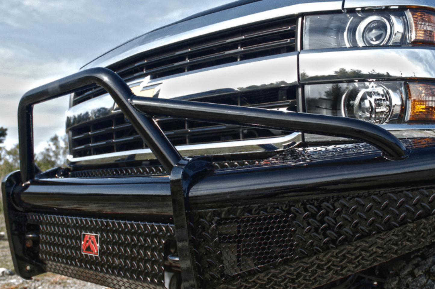 Fab Fours CH14-S3062-1 Chevy Silverado 2500/3500 2015-2019 Black Steel Front Bumper with Pre-Runner Guard