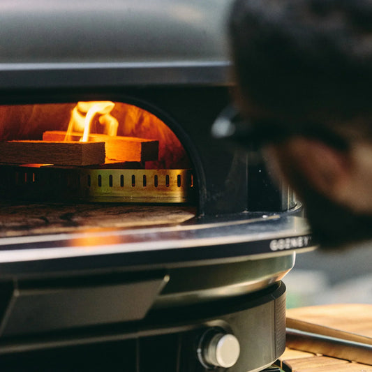 Gozney Dome Gen 2 Off-Black Dual Fuel Freestanding Outdoor Pizza Oven - GMPOBUS1625 | AM1985