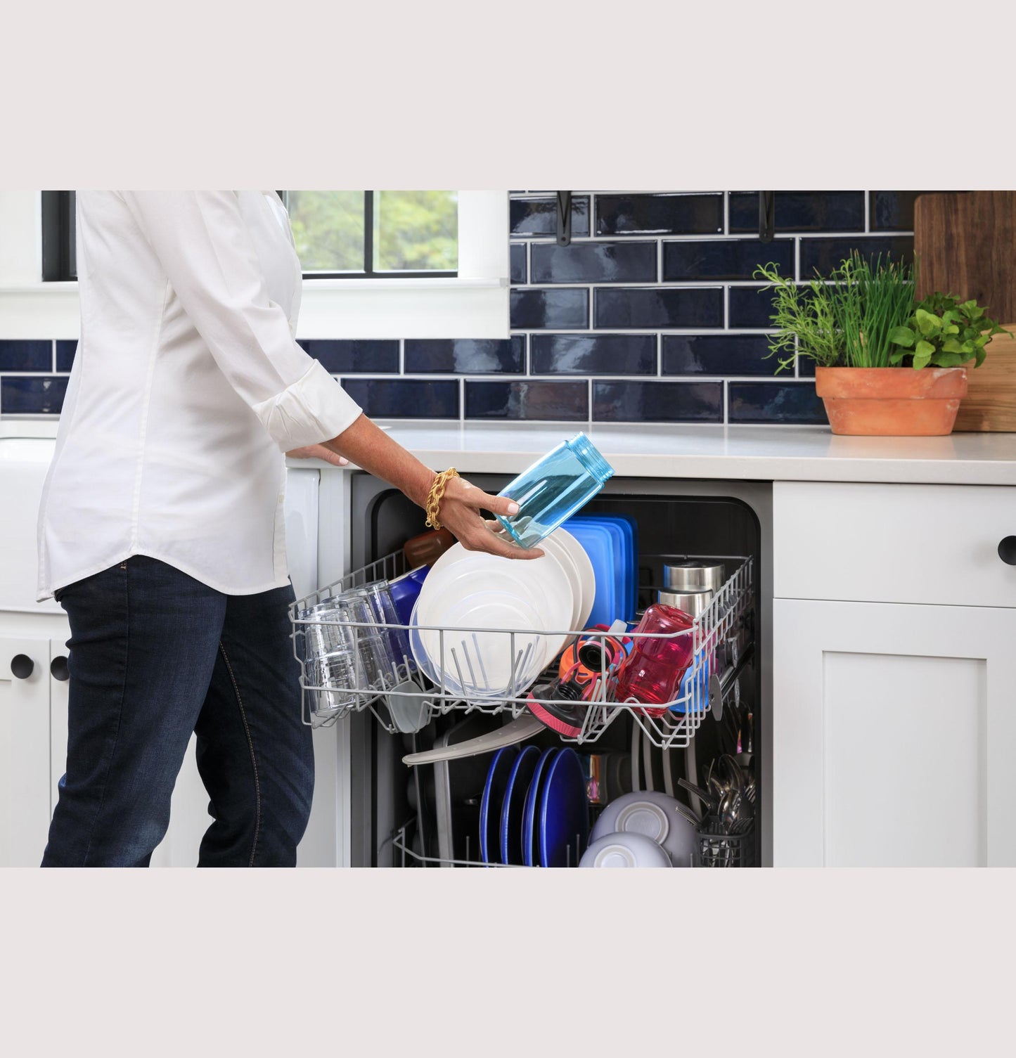 GE APPLIANCES GE Top Control with in Stainless Steel Interior Door Dishwasher with Sanitize Cycle & Dry Boost in Stainless Steel - GDT635HSRSS