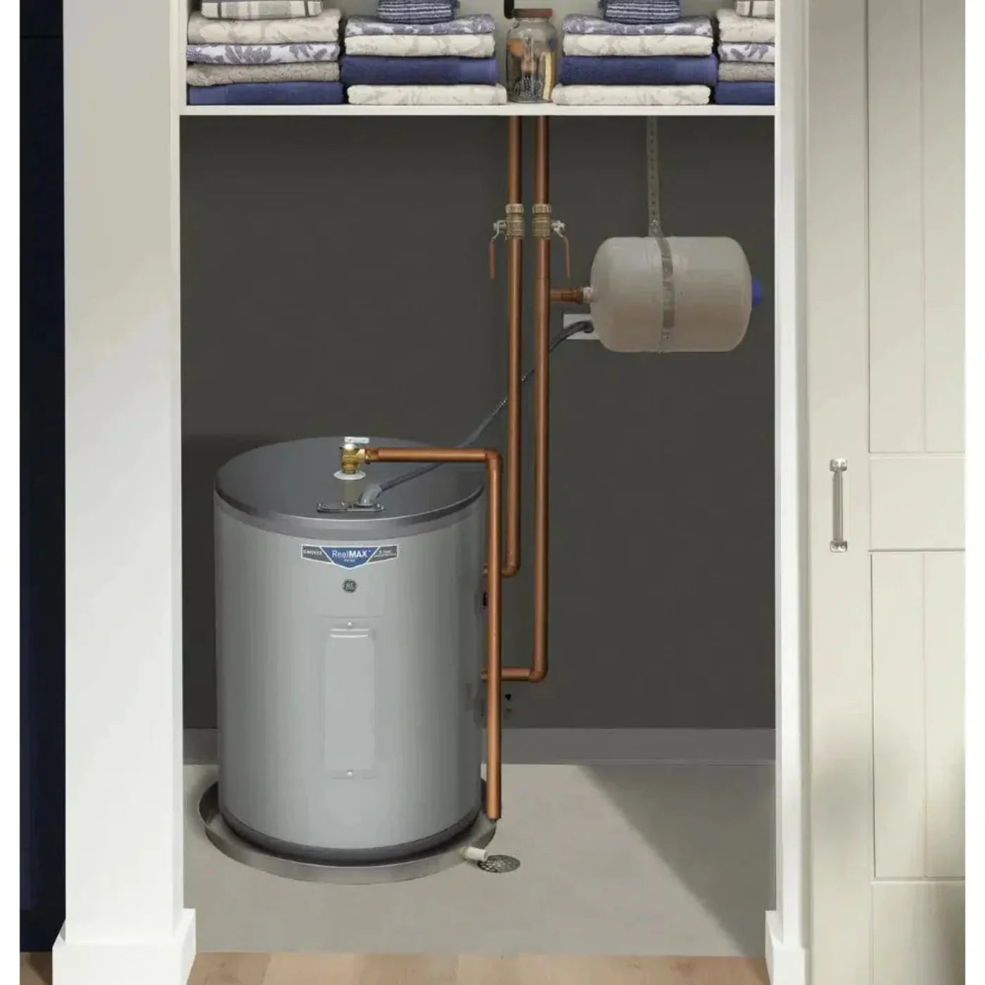 GE RealMAX 26 Gallon Capacity Side Port Lowboy Electric Water Heater - GE30L08BSM