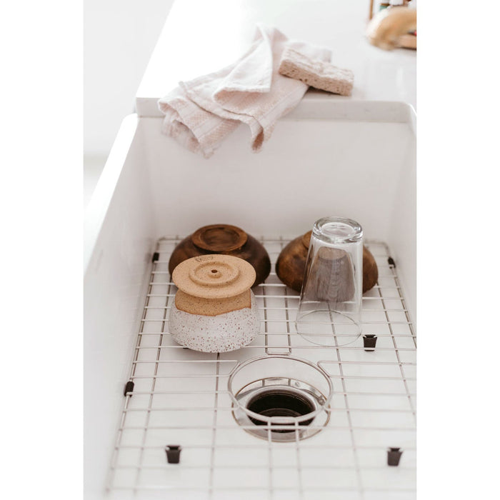 Kingston Brass 30 in. Farmhouse Kitchen Sink with Strainer and Grid, Matte White - KGKFA301810BC