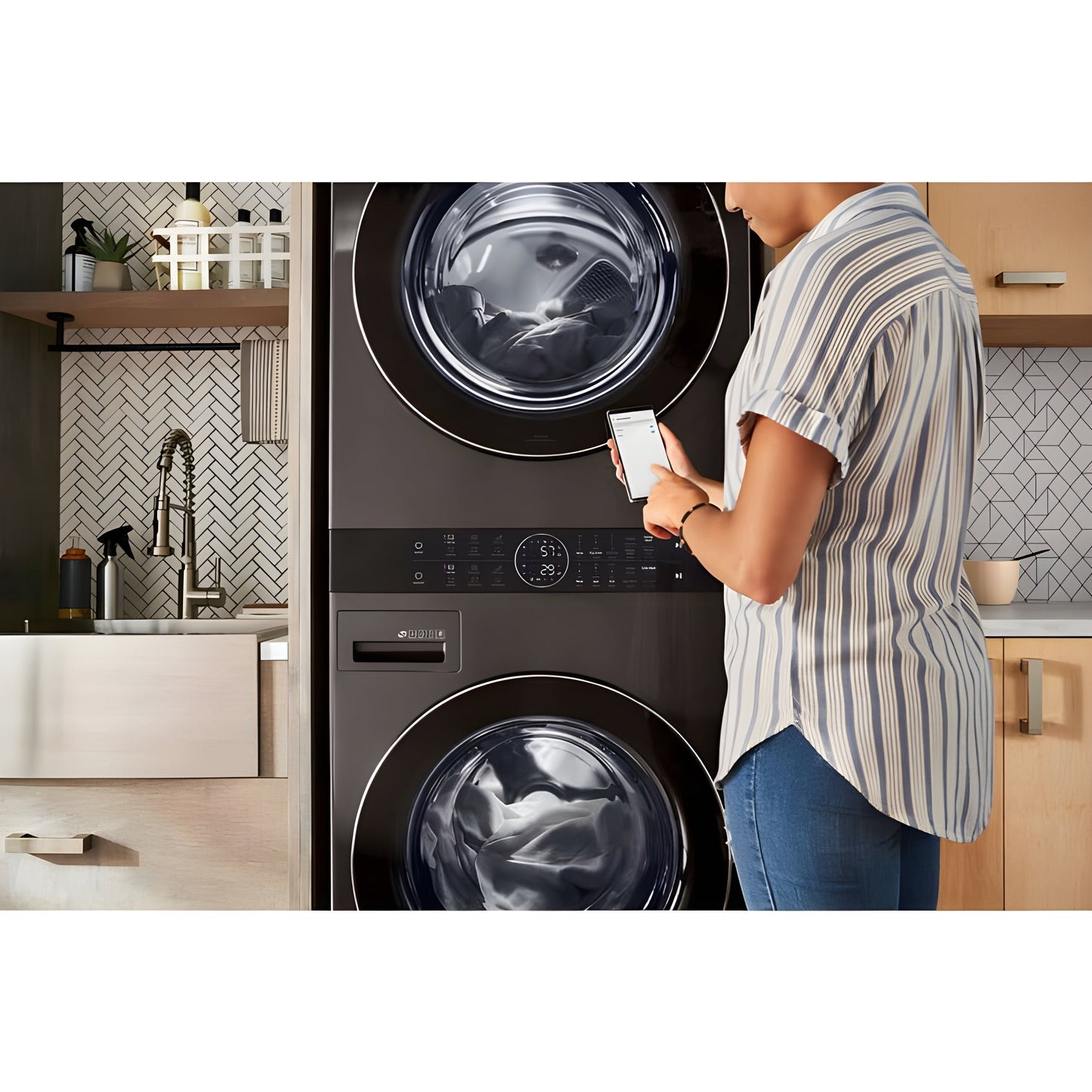 LG Single Unit Gas WashTower with Center Control, Black Steel (WKGX201HBA)