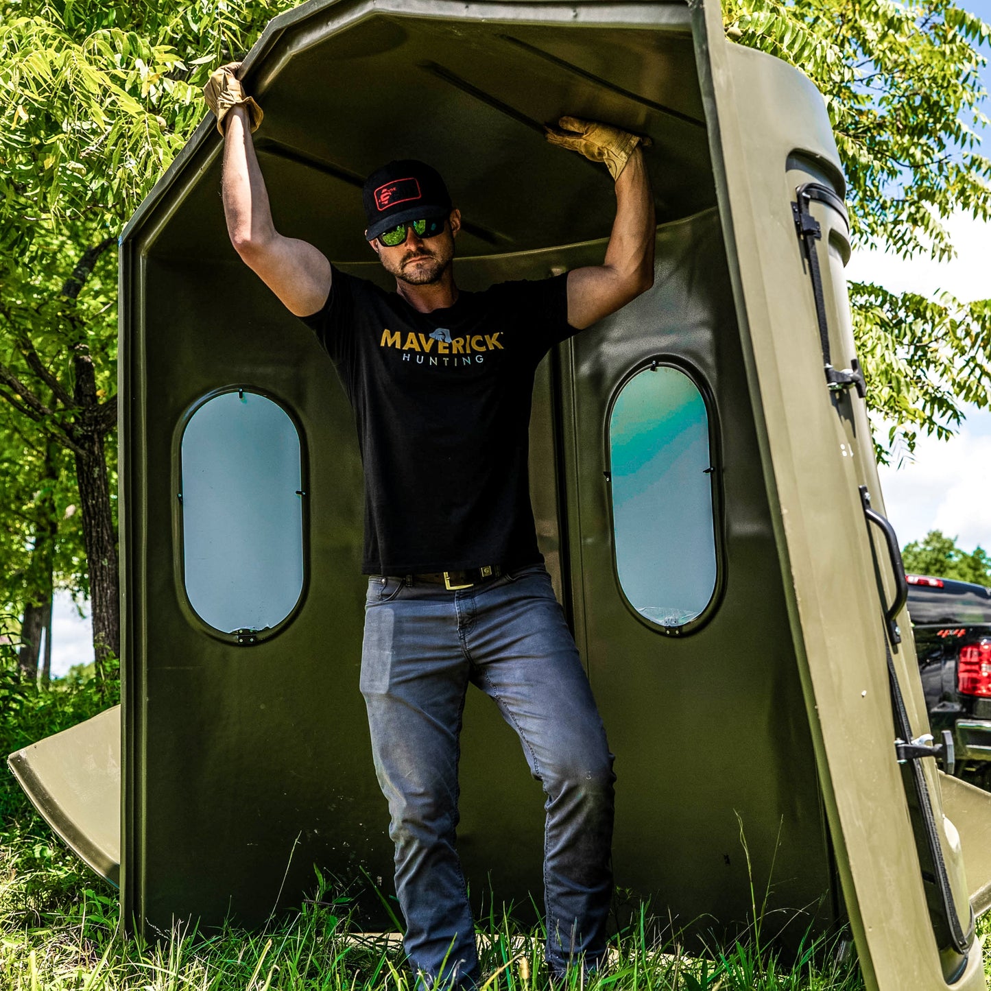 Maverick 6-Shooter Deer Hunting Blind in Green with Clear Windows - 00236