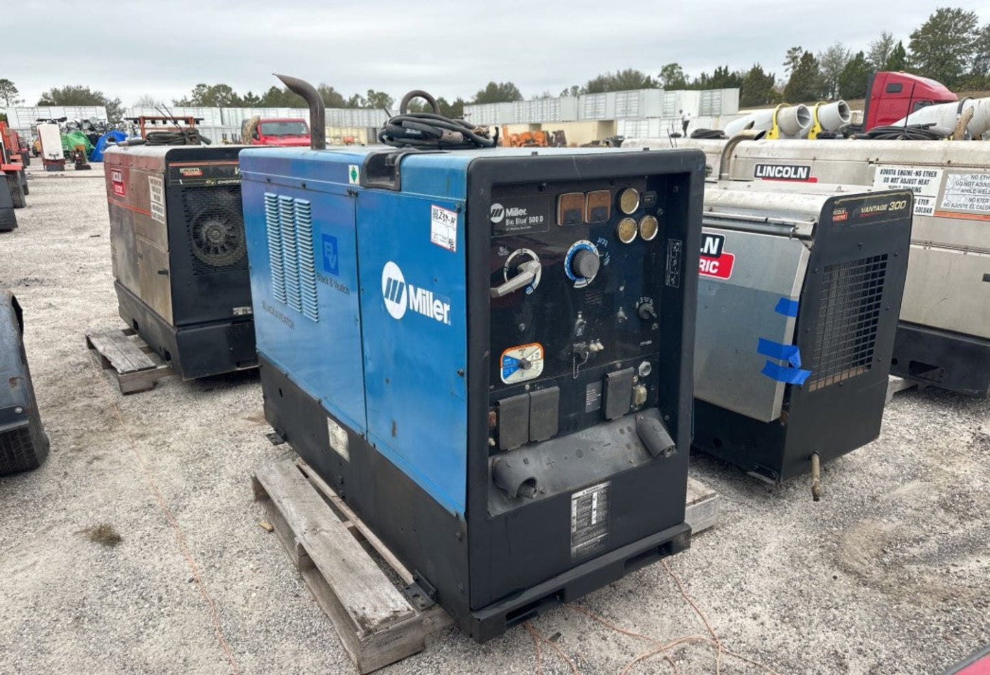 Miller Welding Big Blue 500D Diesel Welder - Reconditioned - Miller 907331