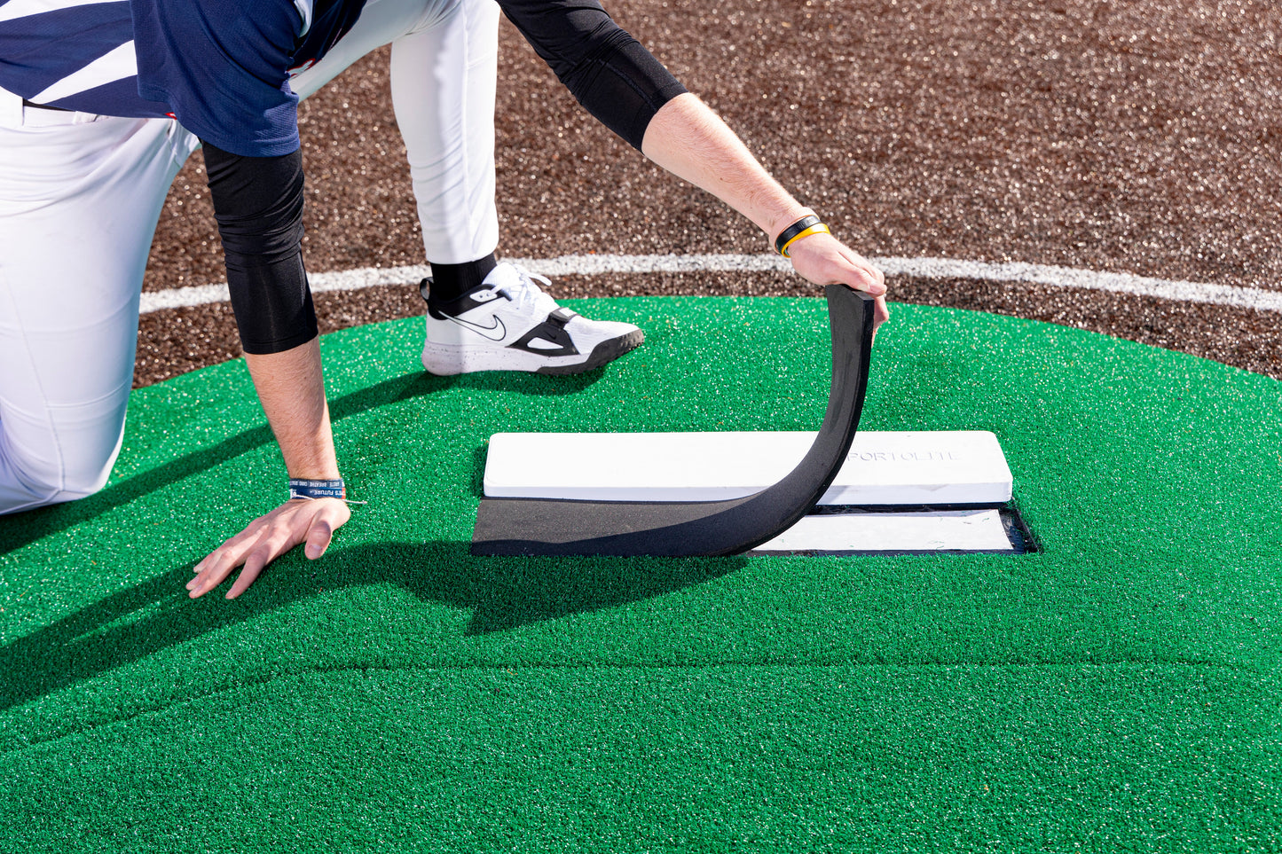 Portolite 10" One-Piece Game Mound - 9550GREEN1PC