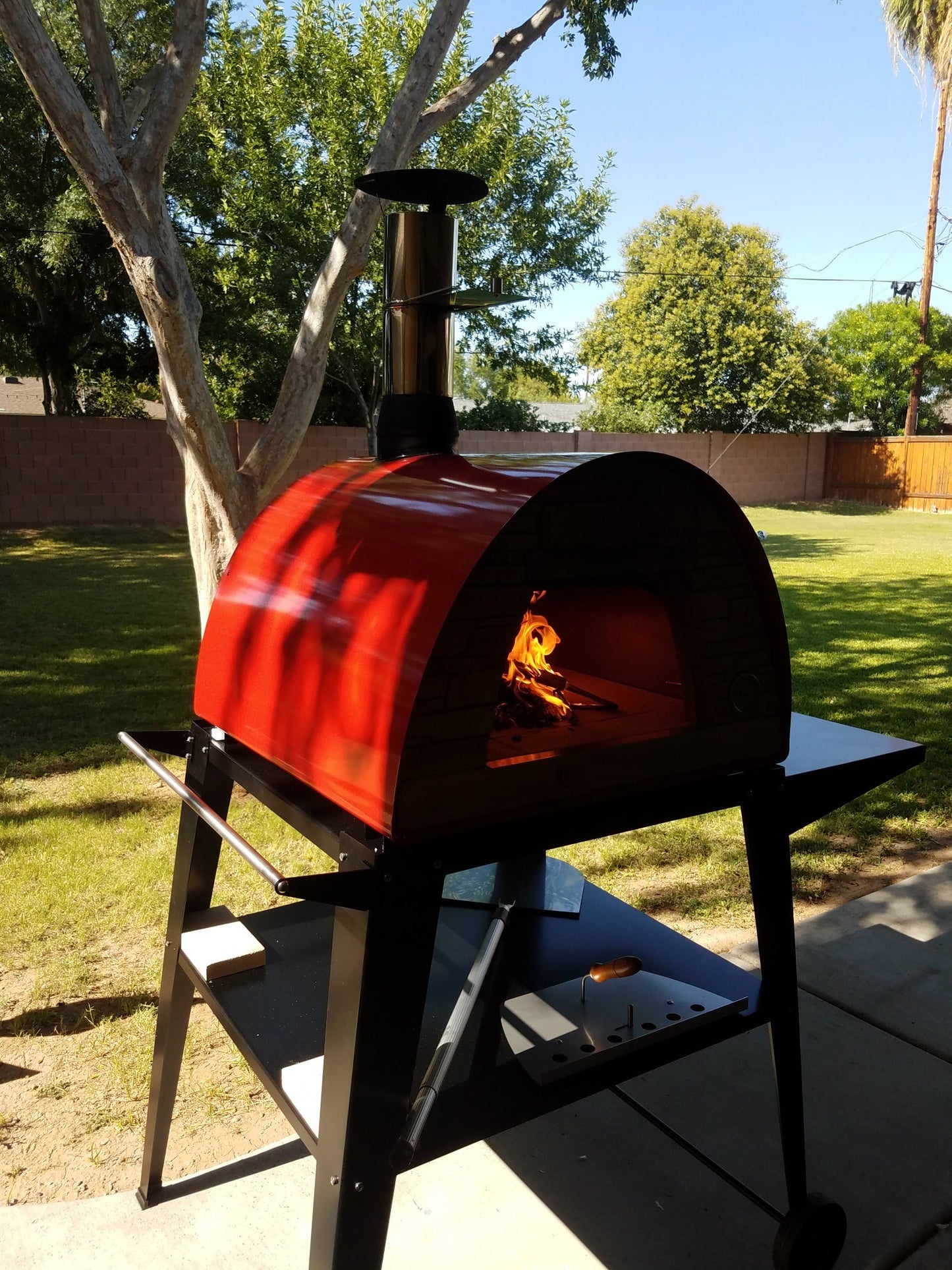 MAXIMUS MOBILE PIZZA OVEN RED **BEST SELLER**