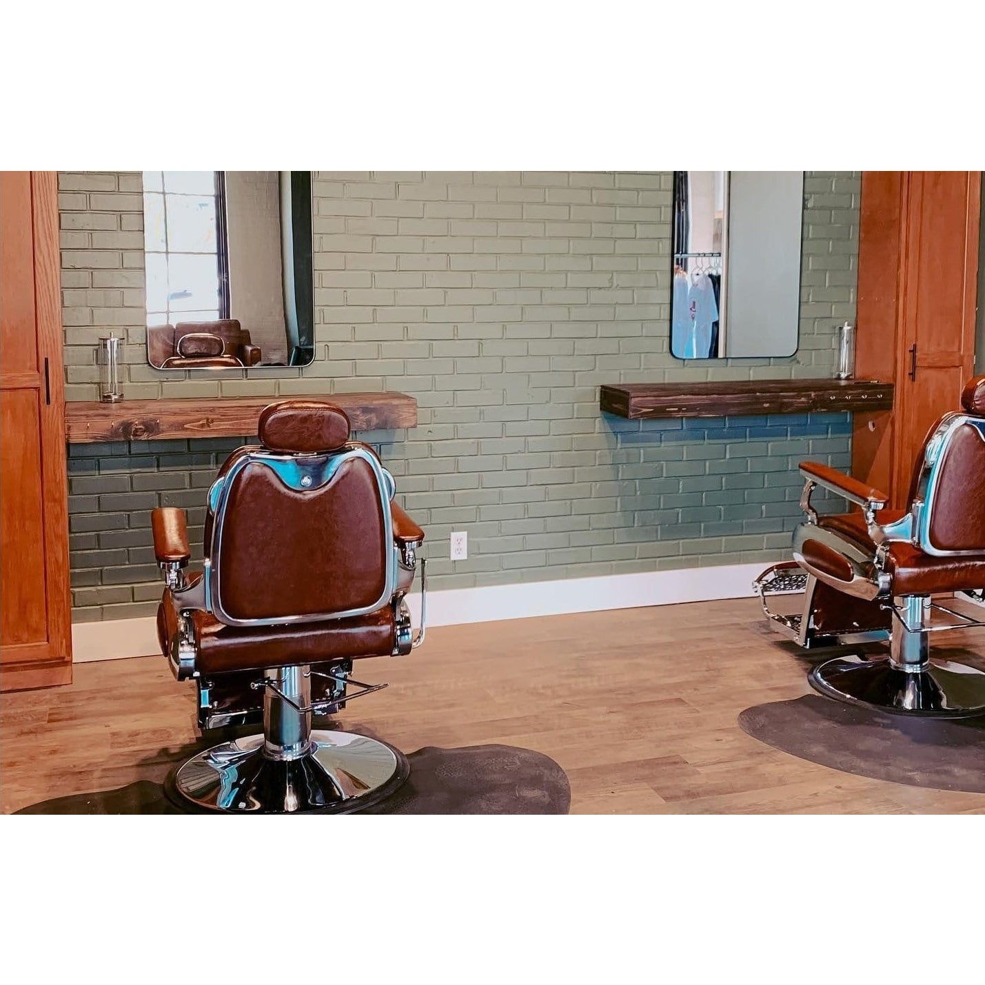 ROOSEVELT BARBER CHAIR - DON-BBCHR-31909-BRN