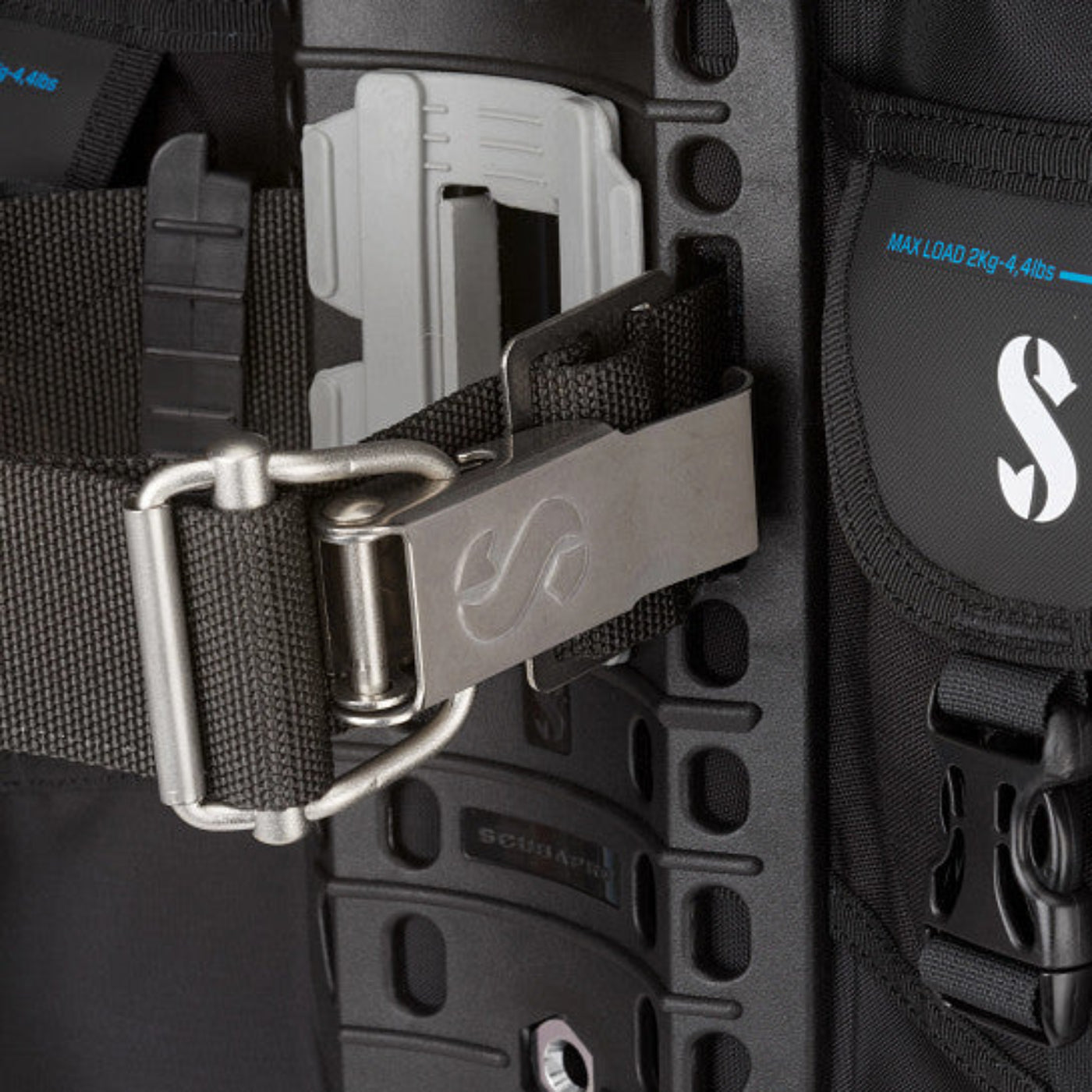 Scubapro Level Quick Cinch BC/BCD with AIR2 Inflator (2022) - BCD388 01-XS