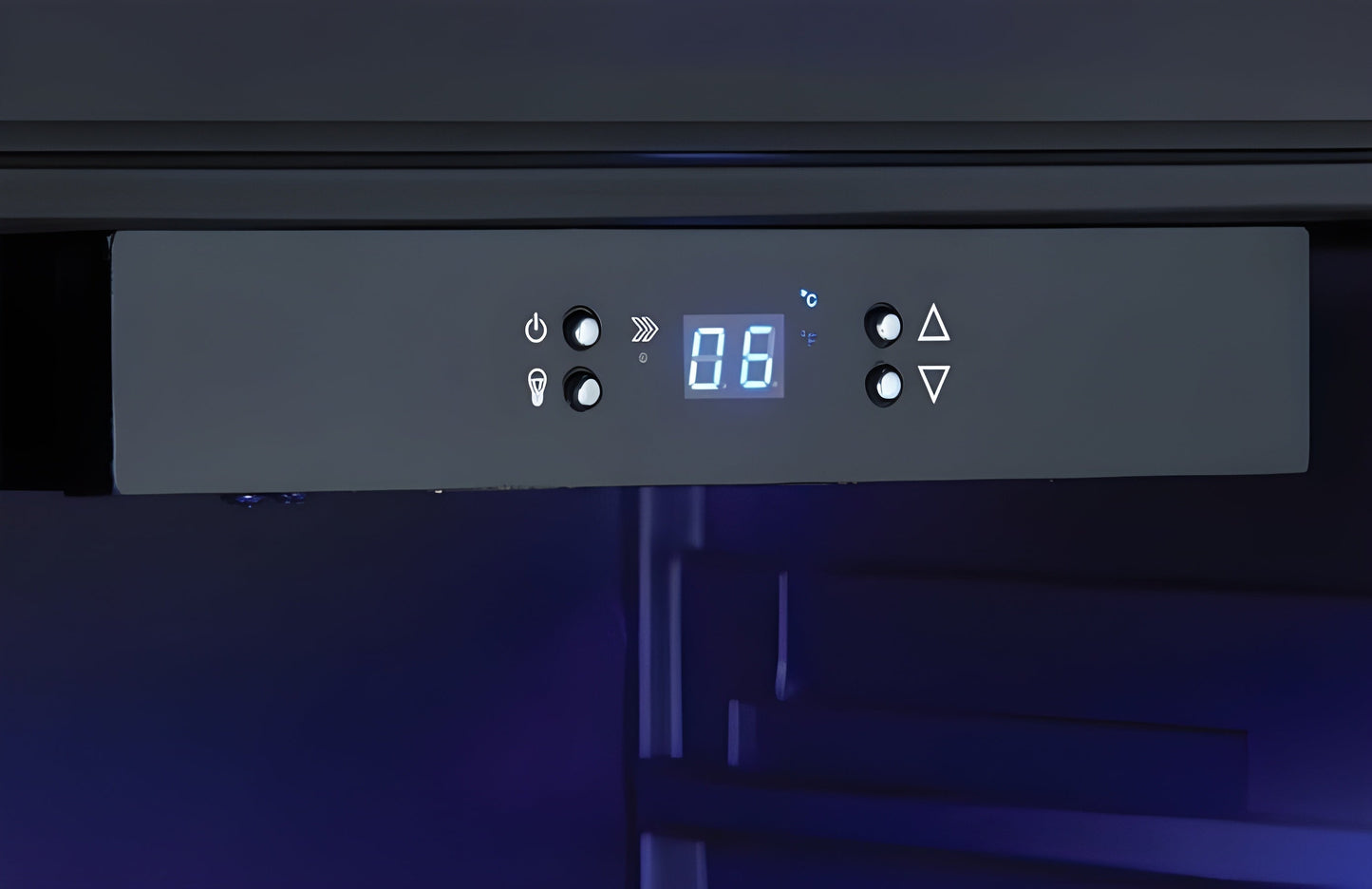 Danby - Silhouette Select Beverage Center, 138 Beverage Cans, 6 bottle WineBeverage Center - SSBC056D3B-S