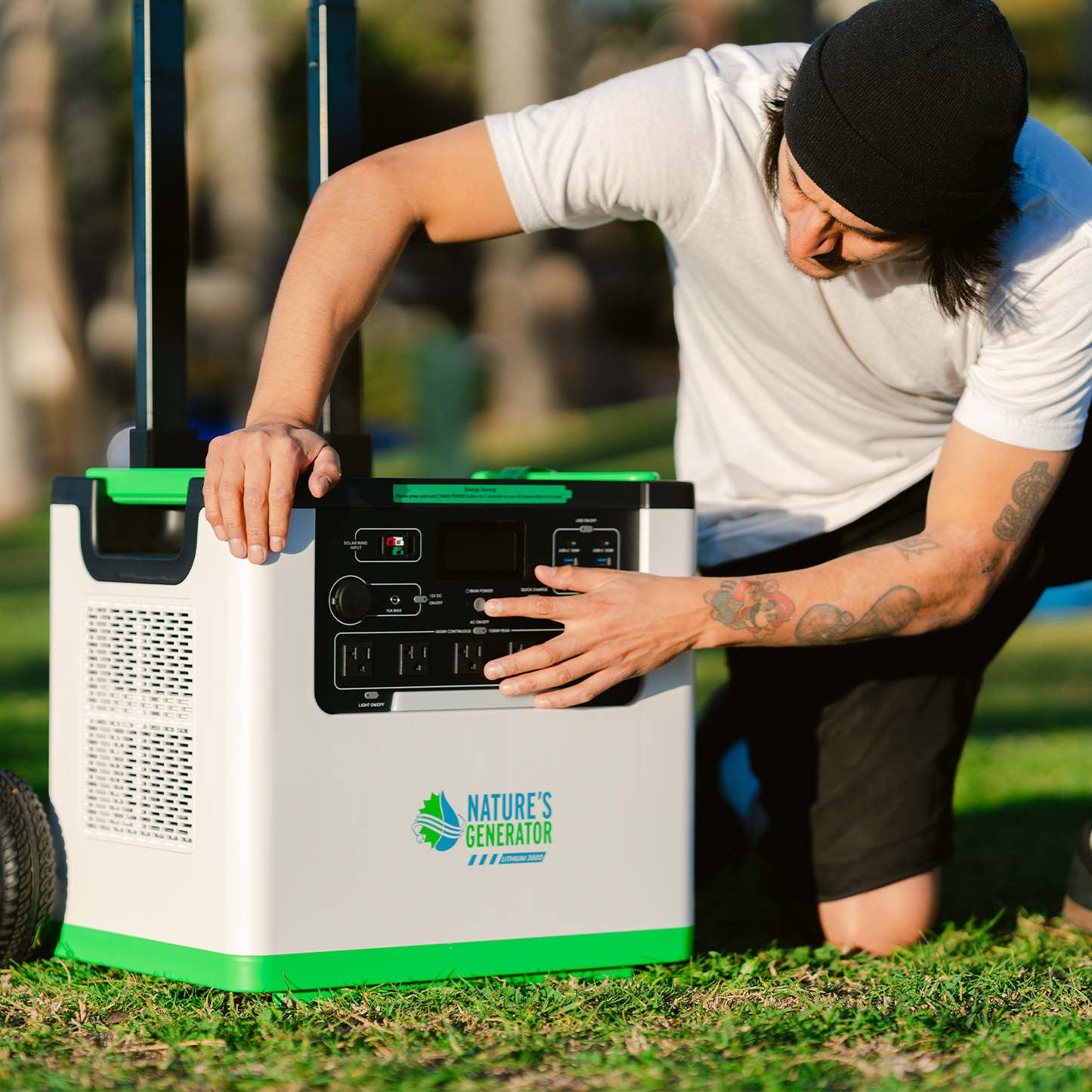 Nature's Generator Lithium 3600 Solar and Wind Generator - NGL36AUW