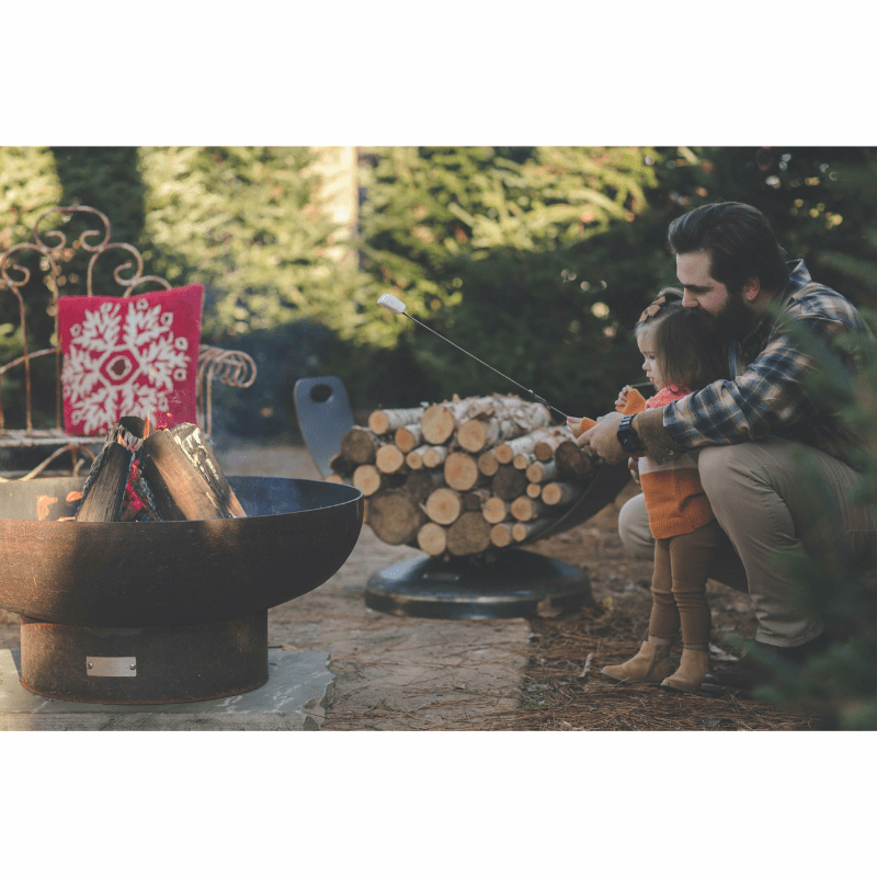 SeasonsFirePitsEllipticalSteelFirePitwithfatherandchild