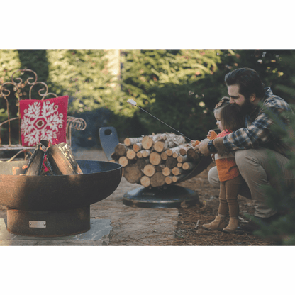 SeasonsFirePitsEllipticalSteelFirePitwithfatherandchild