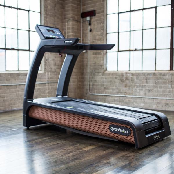 SportsArt Verde Treadmill - N685