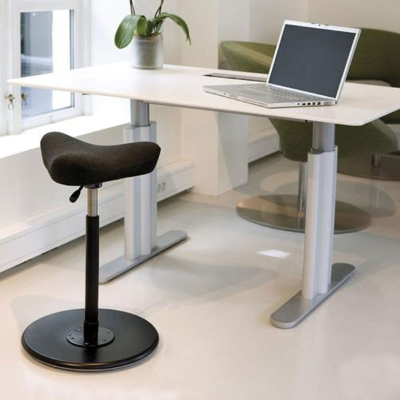 Positive Posture Varier Move Stool - MOVE-2600REV194NATME