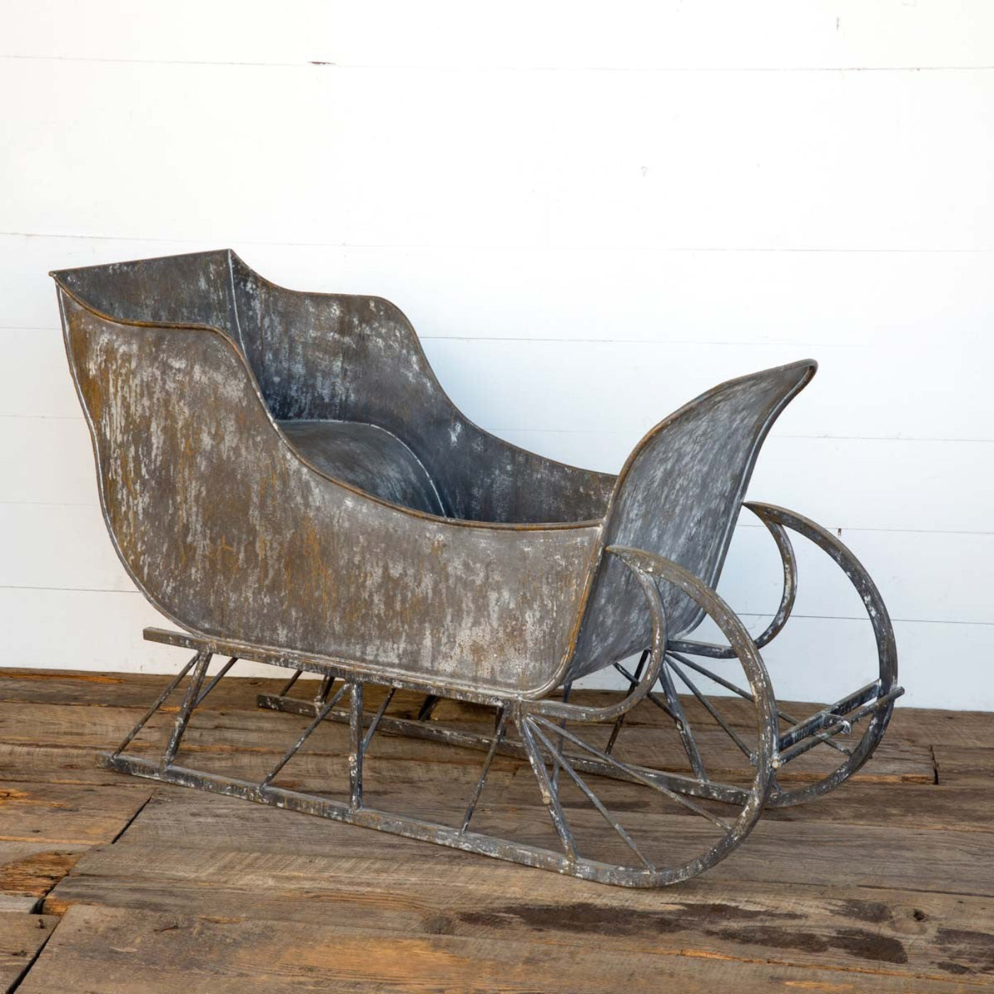 Park Hill Collection Alpine Sanctuary Old Fashioned Open Sleigh - XDX80938