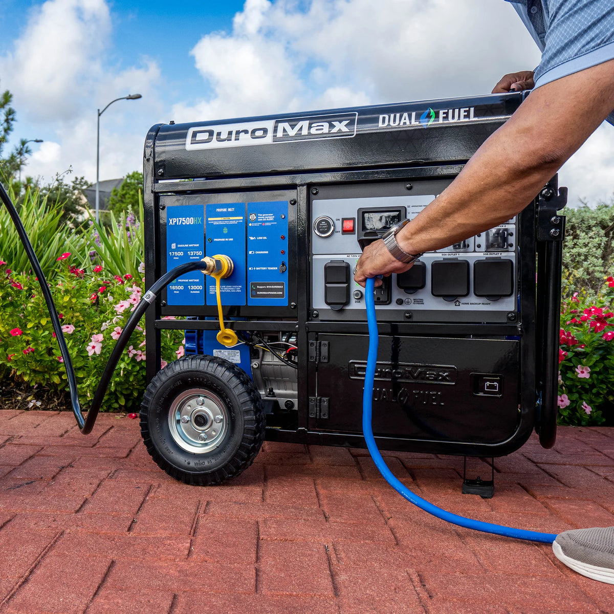 DuroMax 17,500 Watt Dual Fuel Portable  Generator w/ CO Alert
