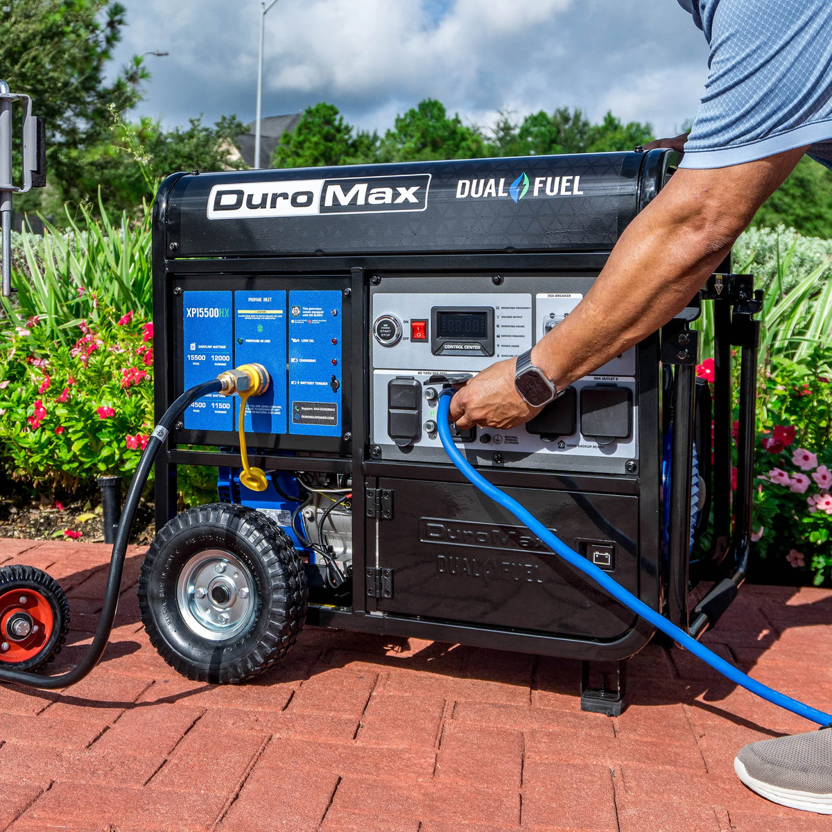DuroMax 15,500 Watt Dual Fuel Portable Generator w/ CO Alert
