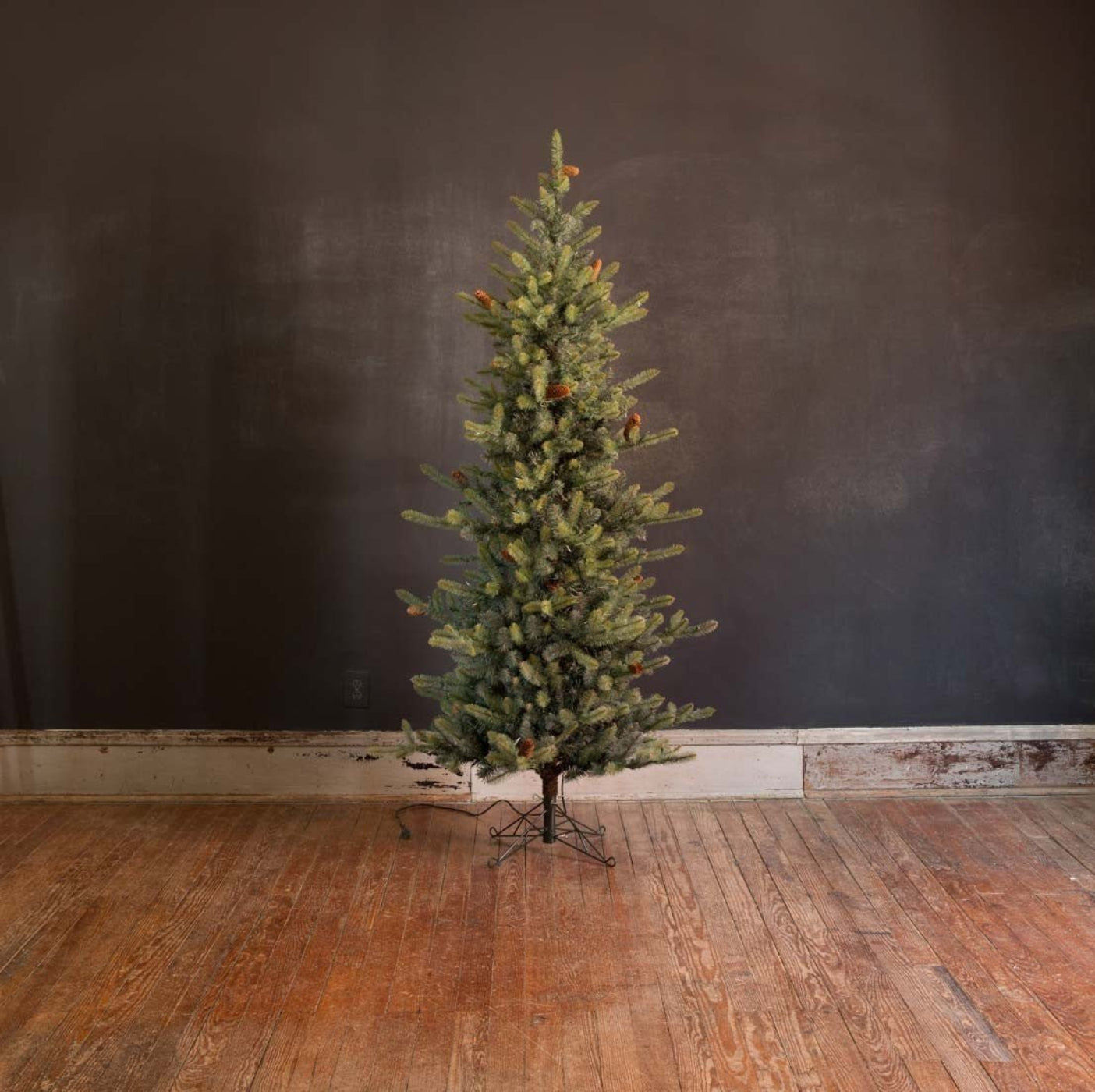 Park Hill Collection Tree Lot 7.5' Park Hill Slim Line Blue Spruce LED Lights - XPQ82170