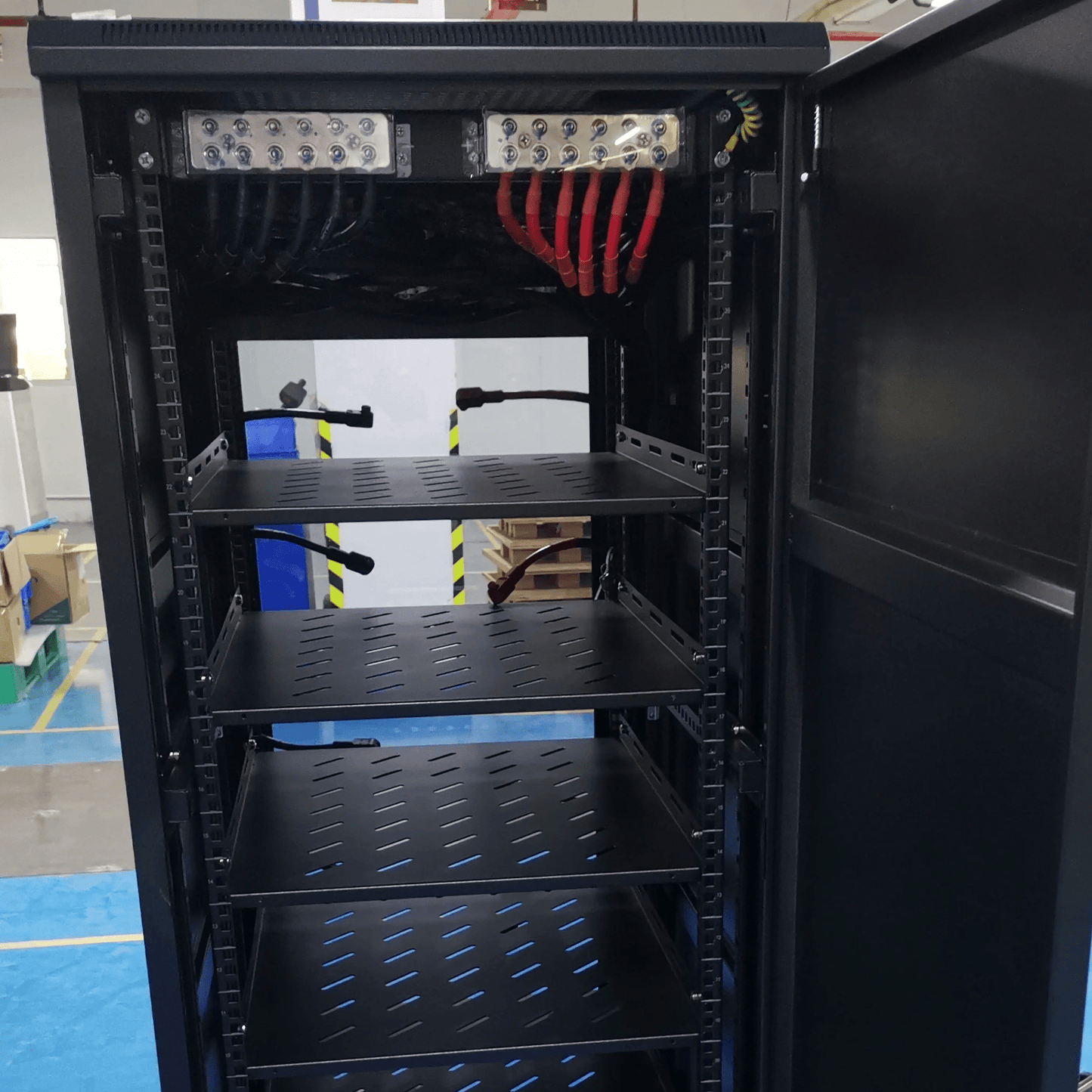 Epoch 48V 100Ah 5.12kWh - Self-Heating Server Rack Lithium Battery - SR48100H