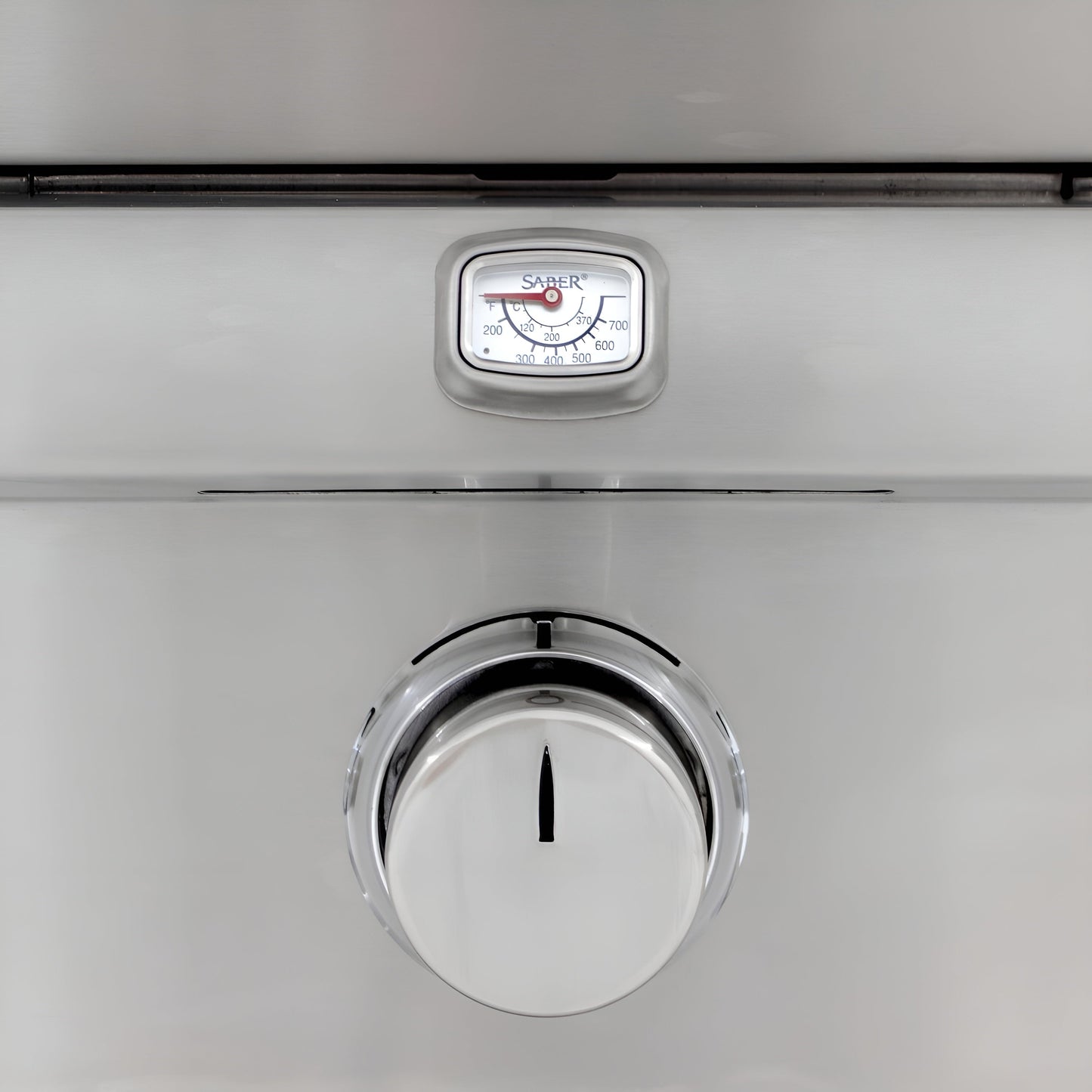 Saber Grills 670 Series 4-Burner Cart Grill (LP) - R67CC1117
