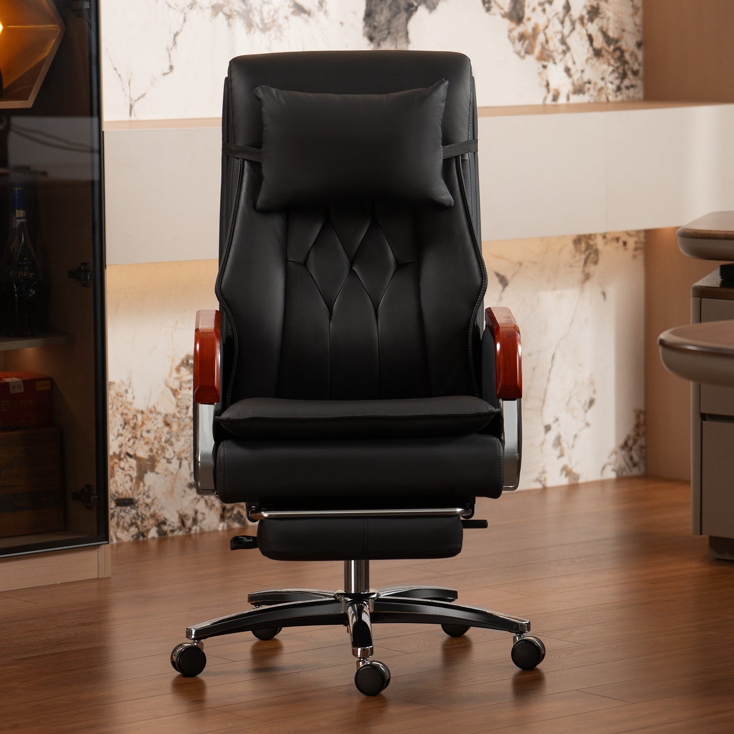 Kinnls Cameron Massage Executive Chair - GF1A1MHV8