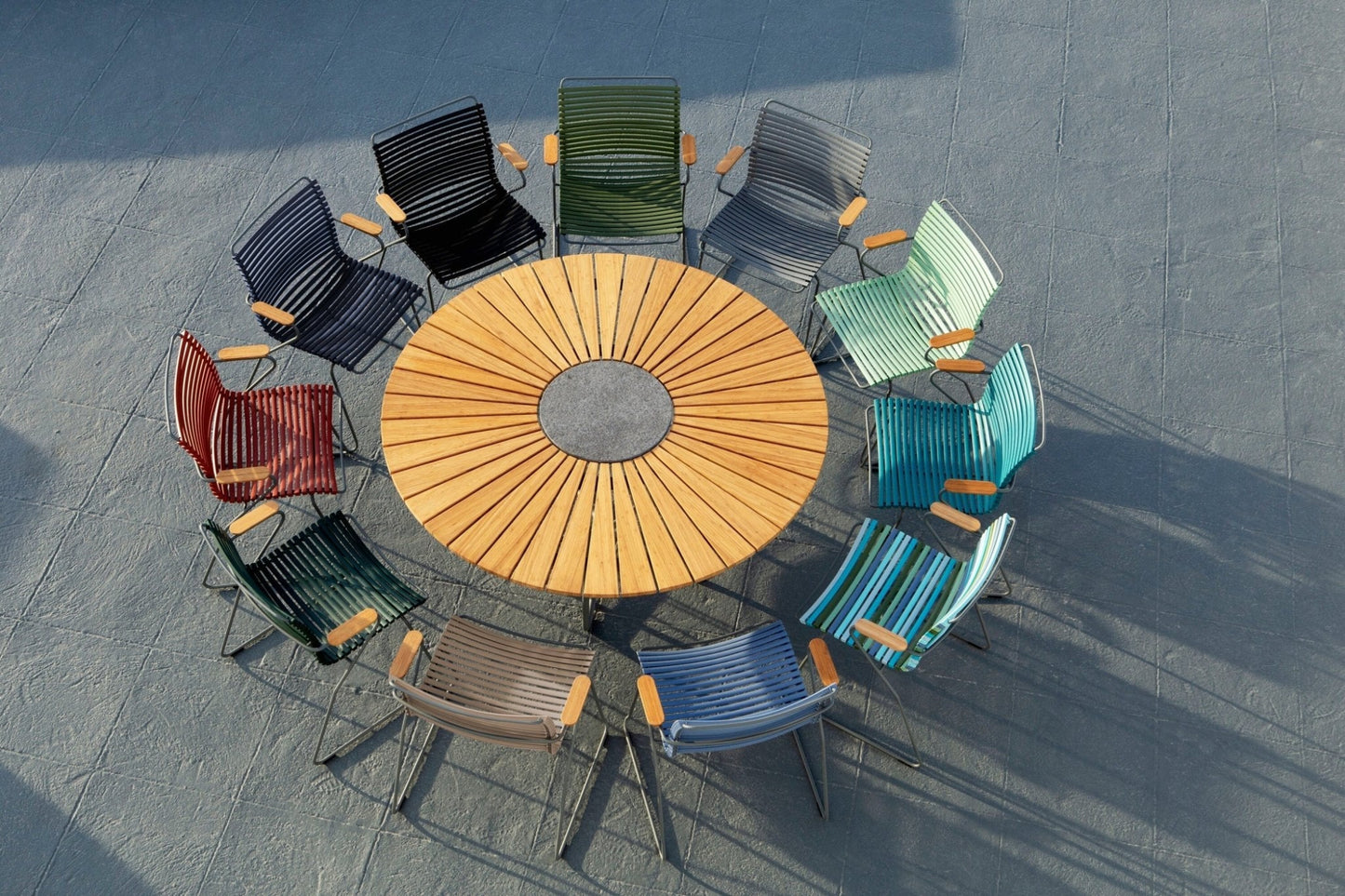 HOUE CIRCLE Outdoor Dining Table