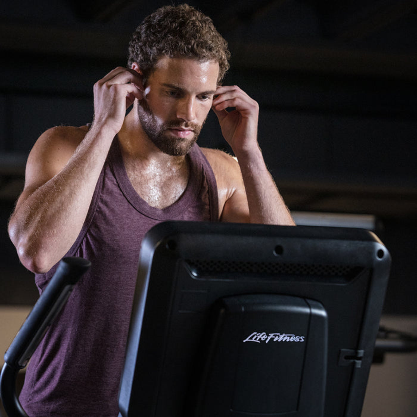 Life Fitness Club Series+ Elliptical - CSX-SL-BLKLF-DOM13